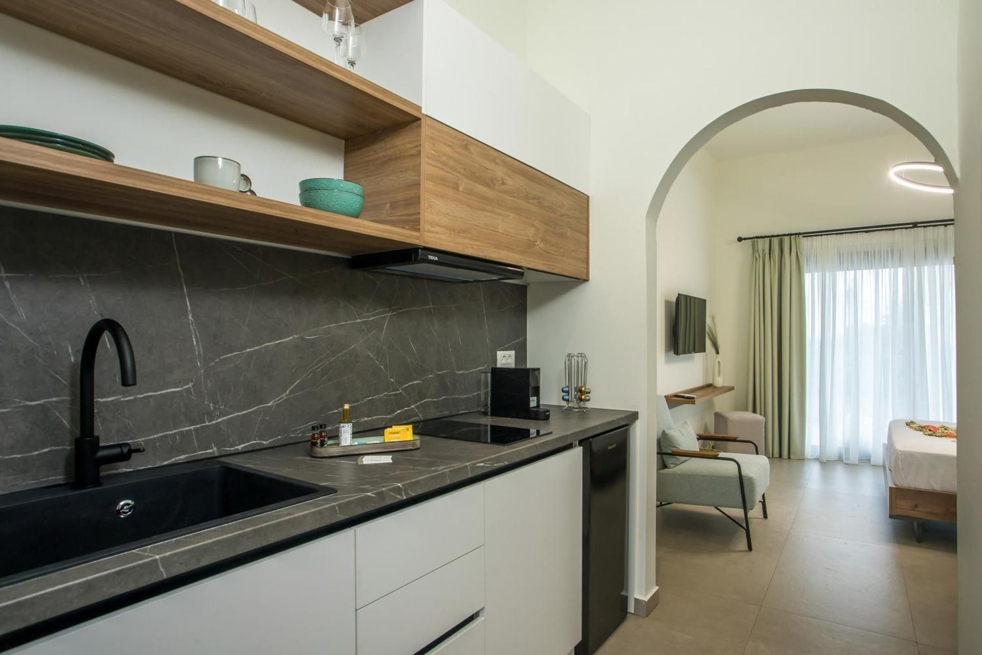 Suite with Pool View