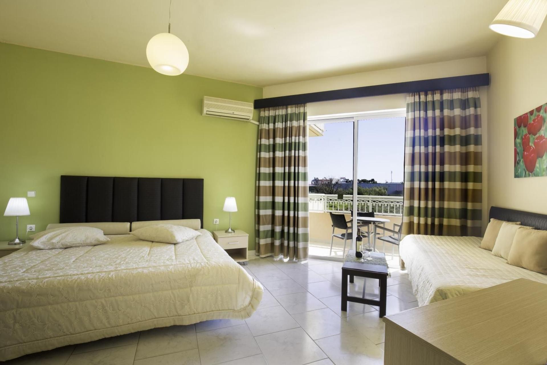 Triple Room