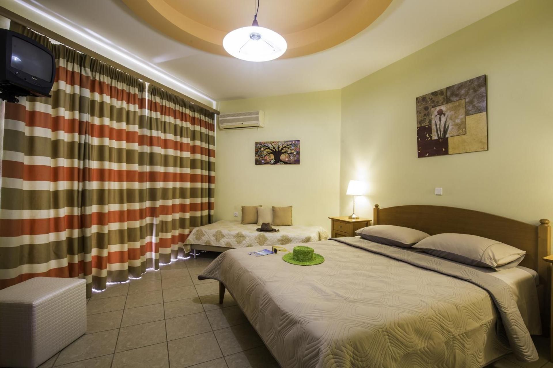 Two-Bedroom Apartment (5 Adults)