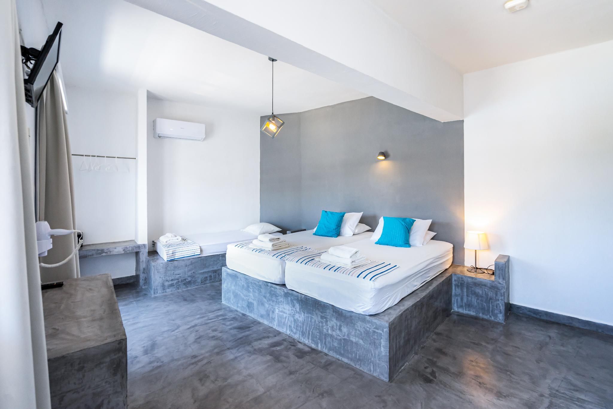 Triple Room - Newly Renovated