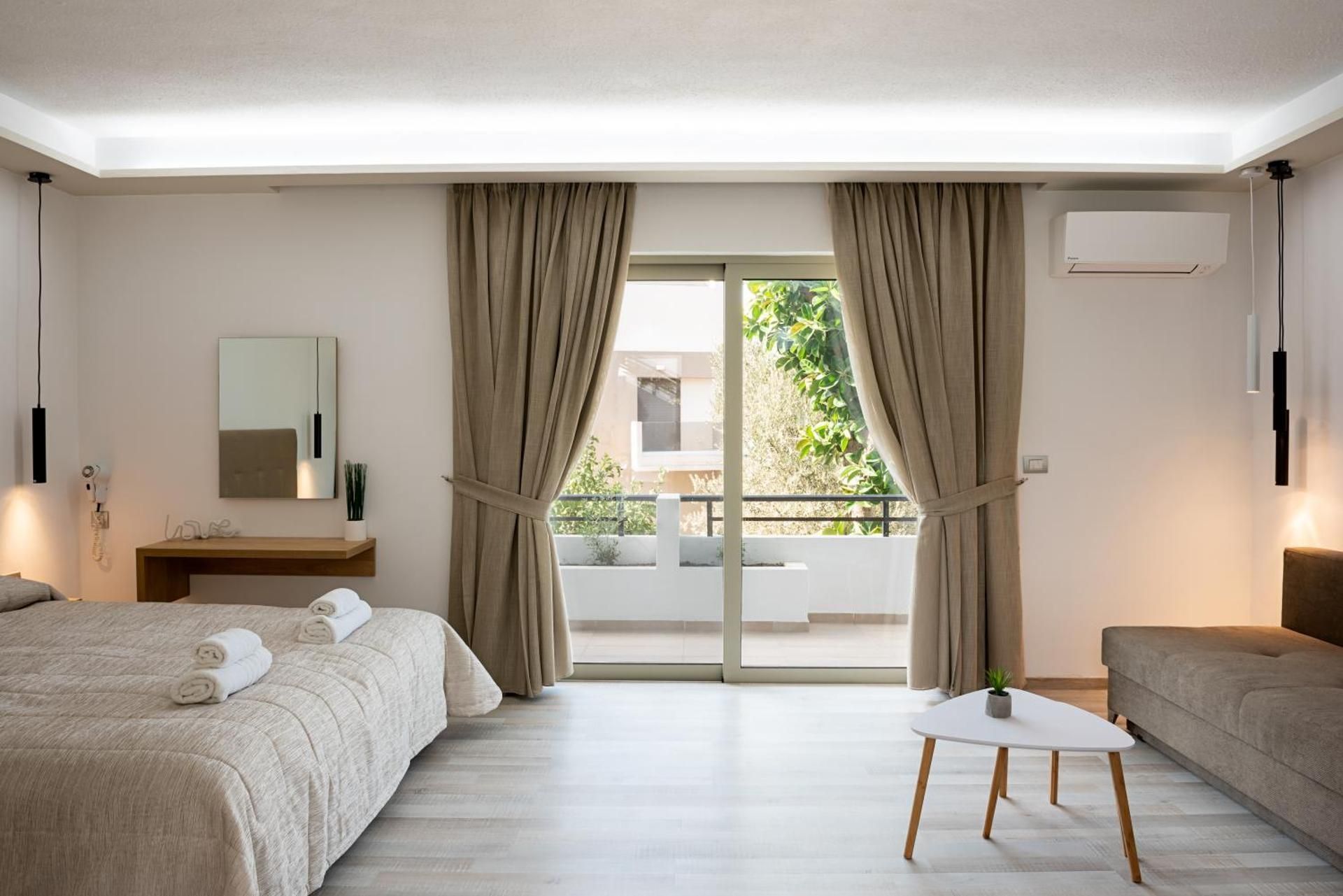 Junior Suite with Garden View