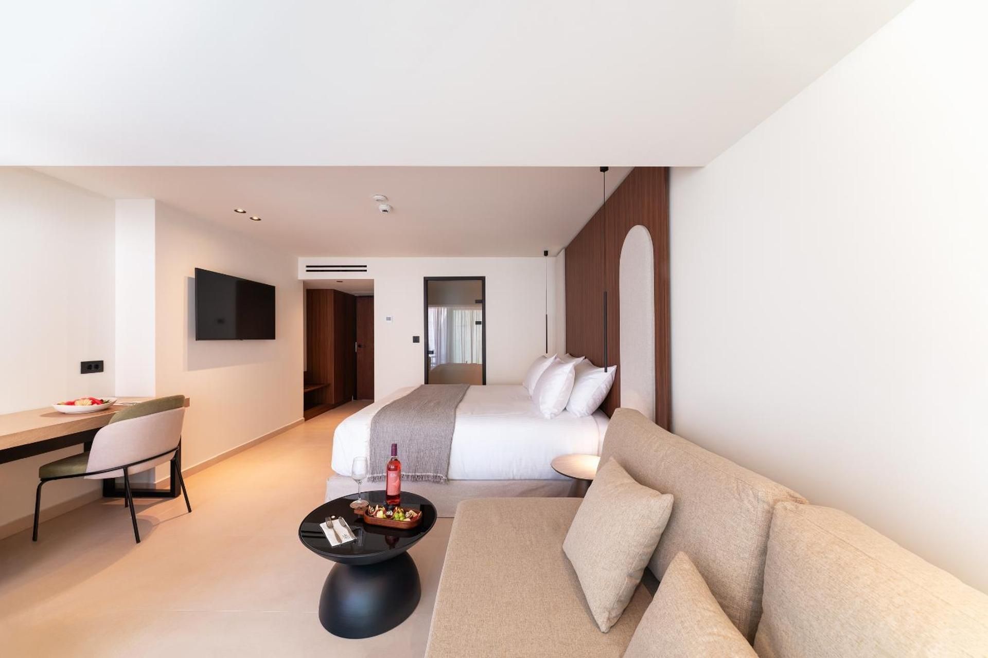 Triple Room with Pool View