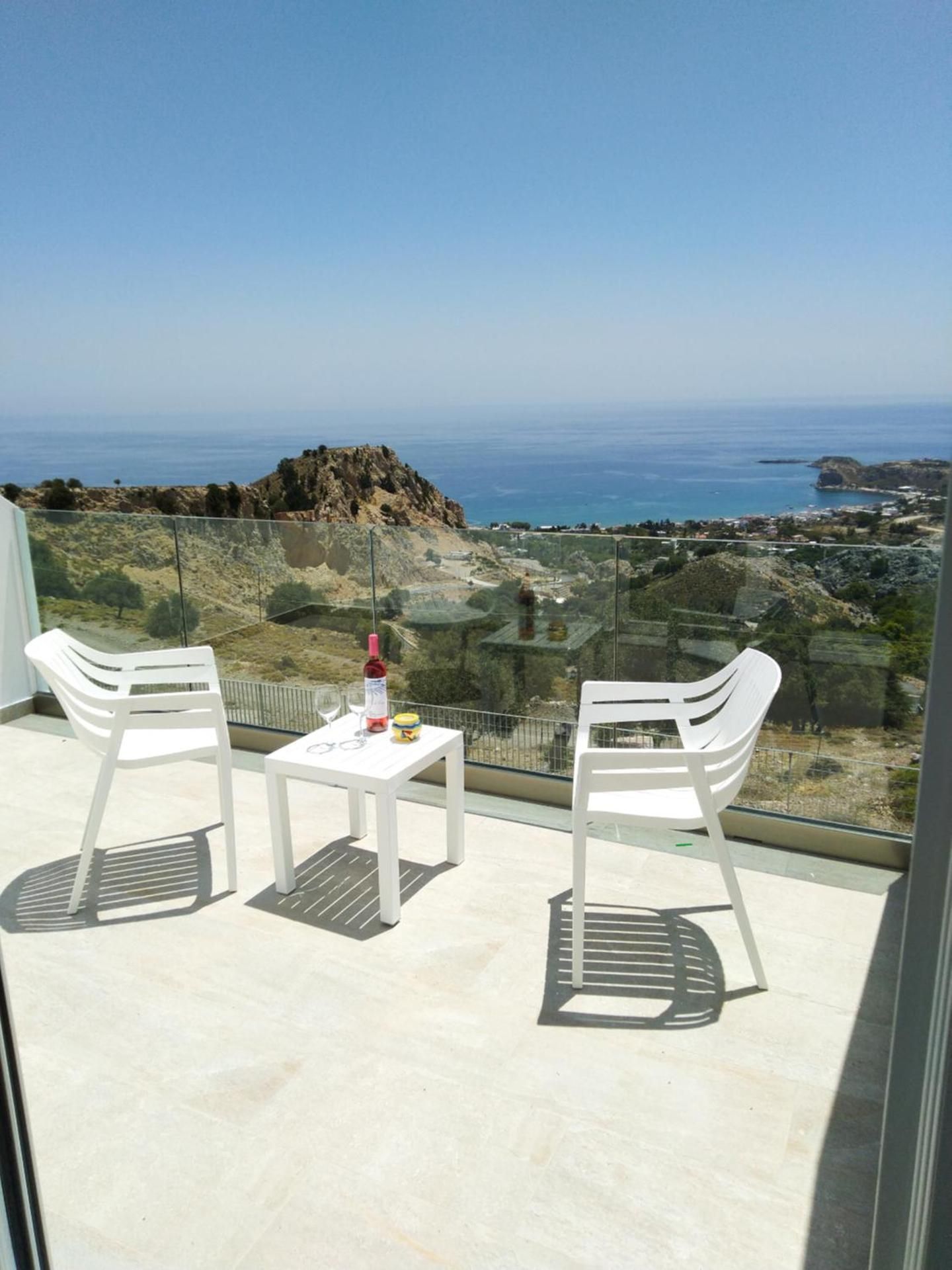 Deluxe Double Room with Balcony and Sea View