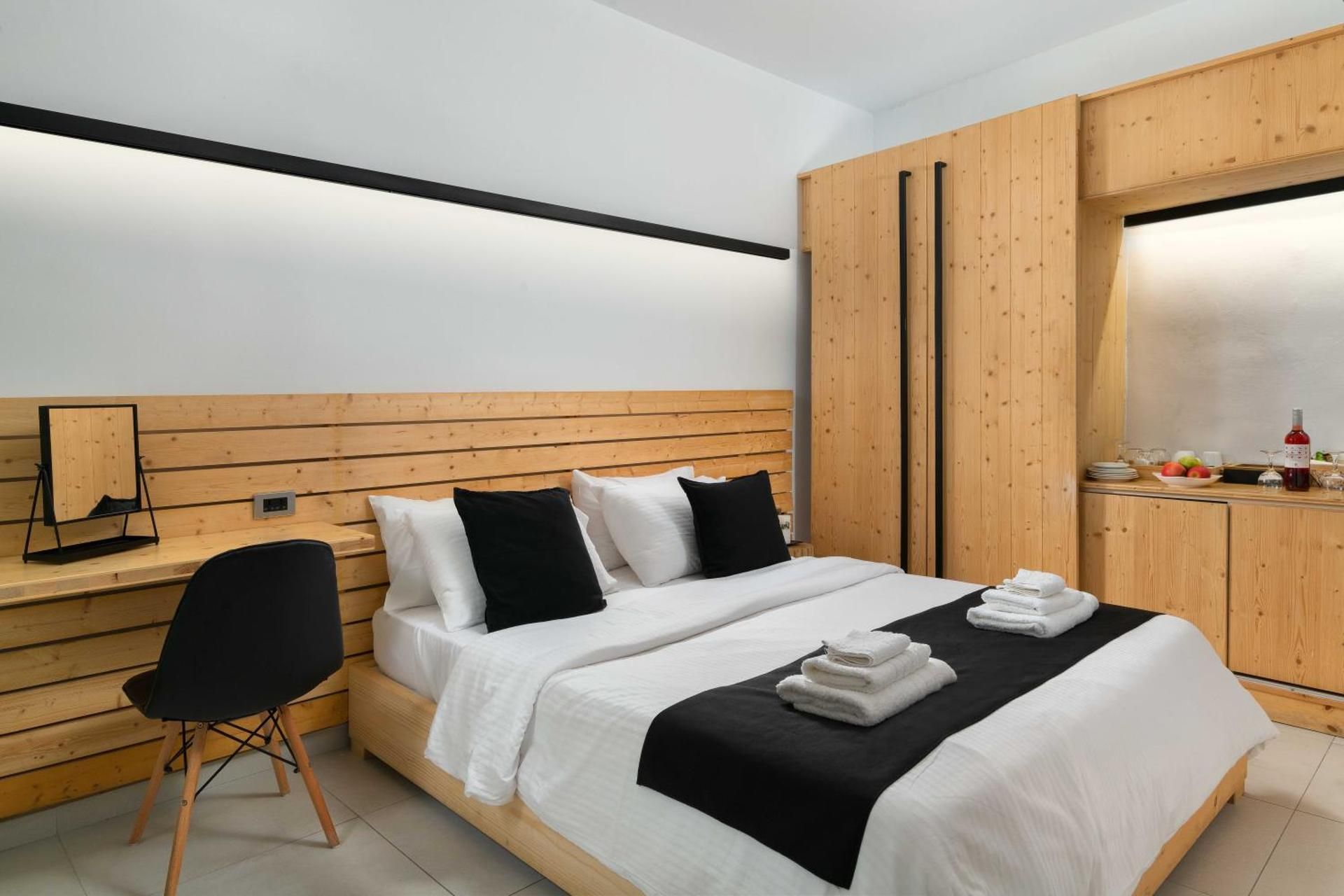 Deluxe Triple Suite