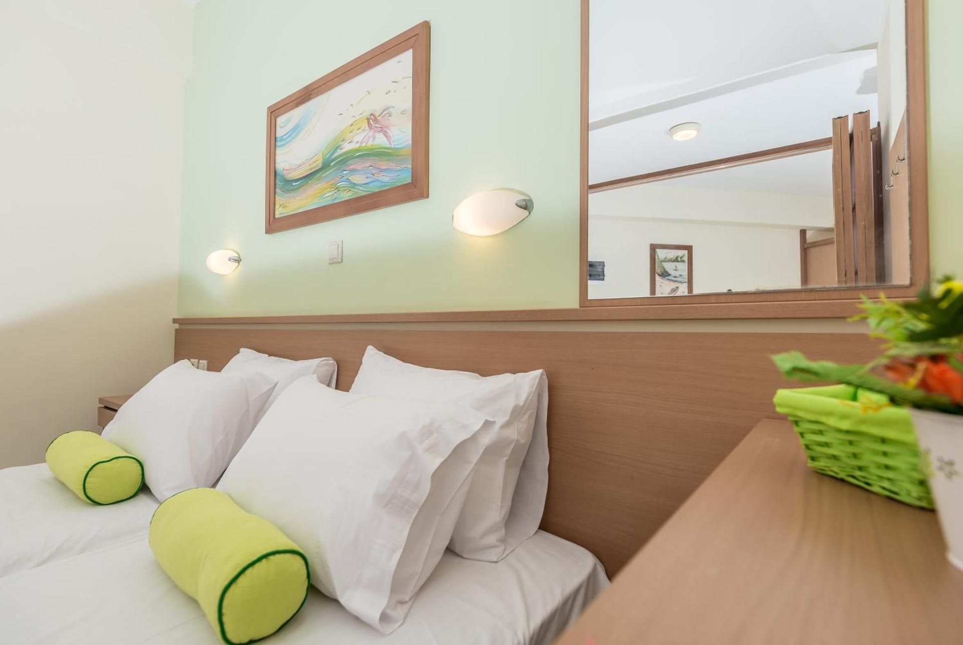 One-Bedroom Apartment with City View