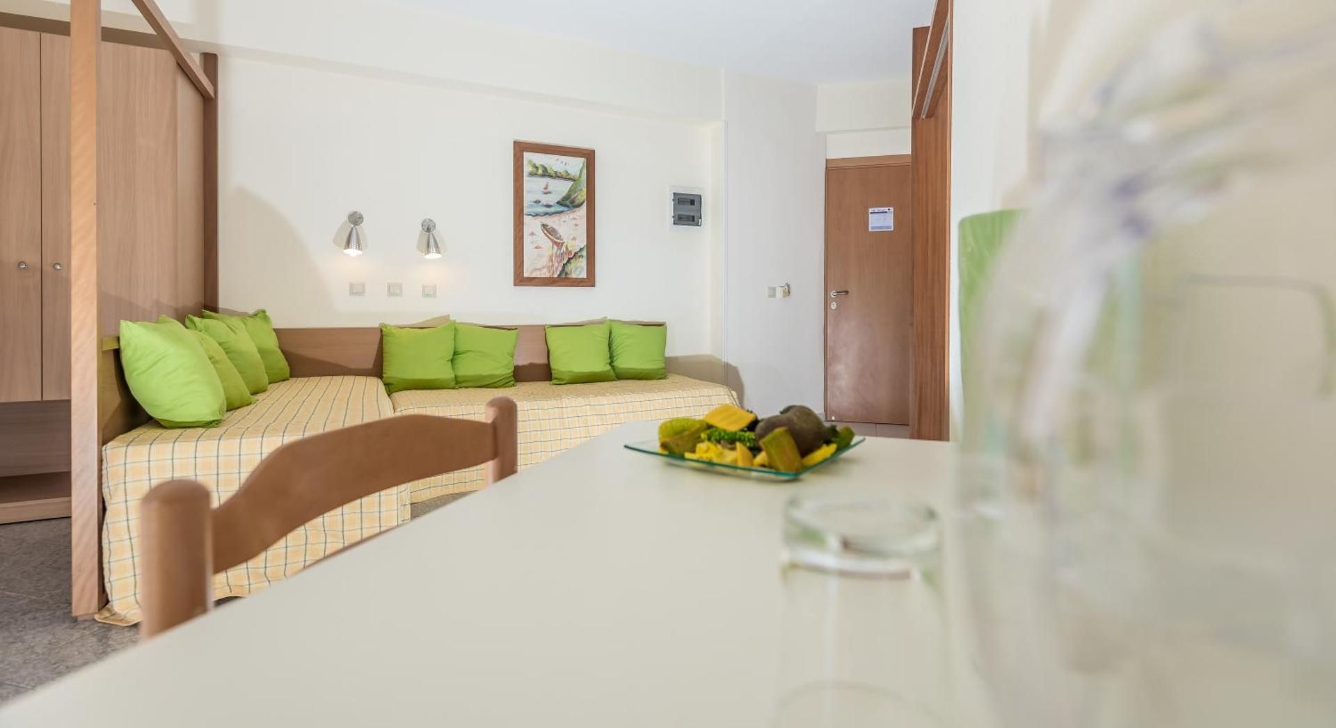 One-Bedroom Apartment with City View