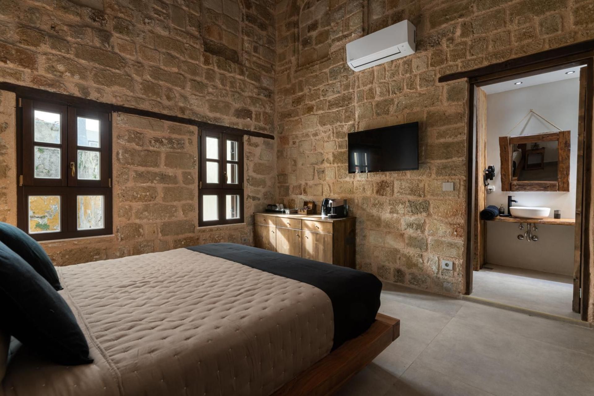 Suite with Garden View