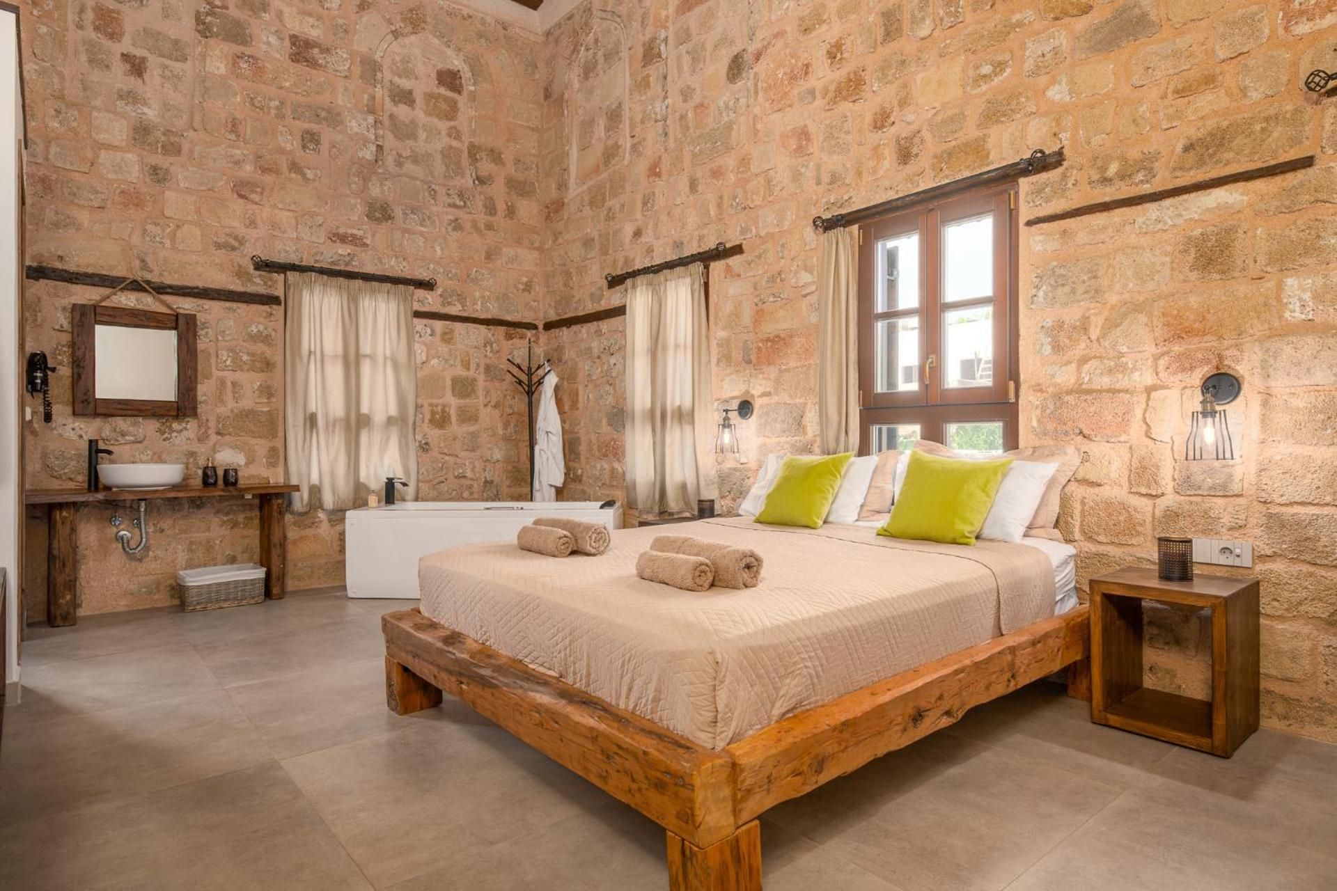 King Suite with Spa Bath