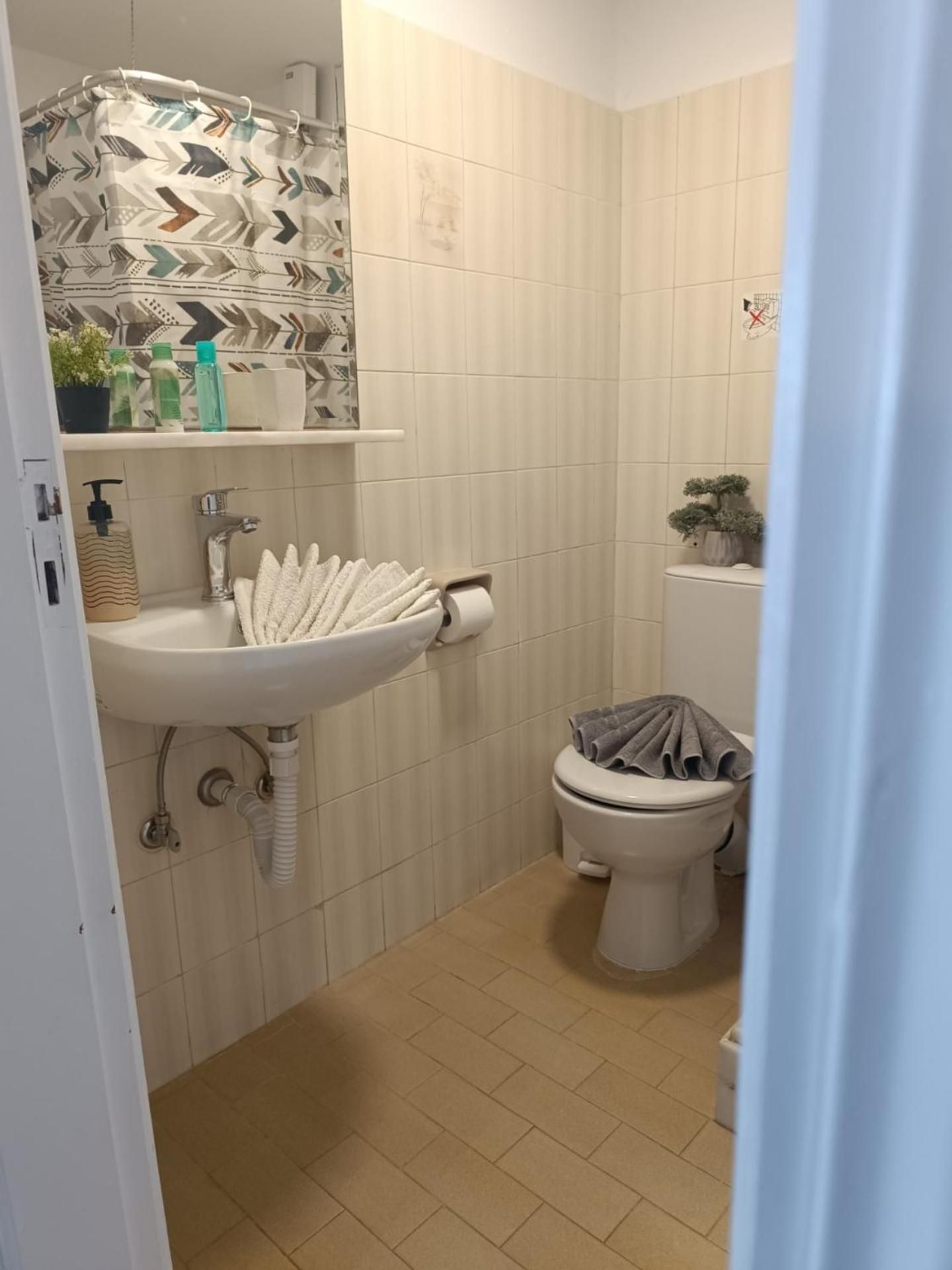 Twin Room with City View