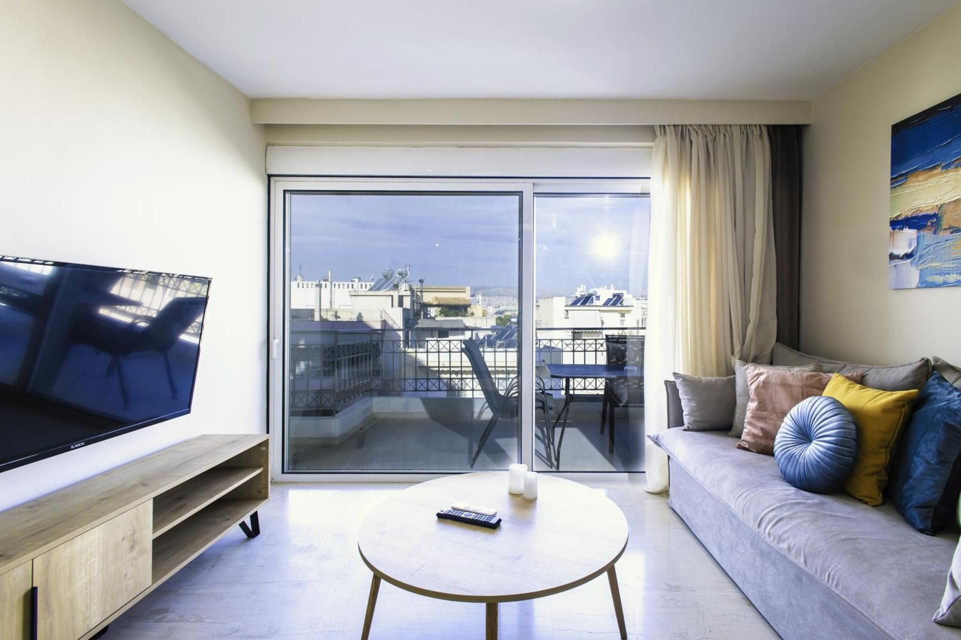 Deluxe One-Bedroom Apartment