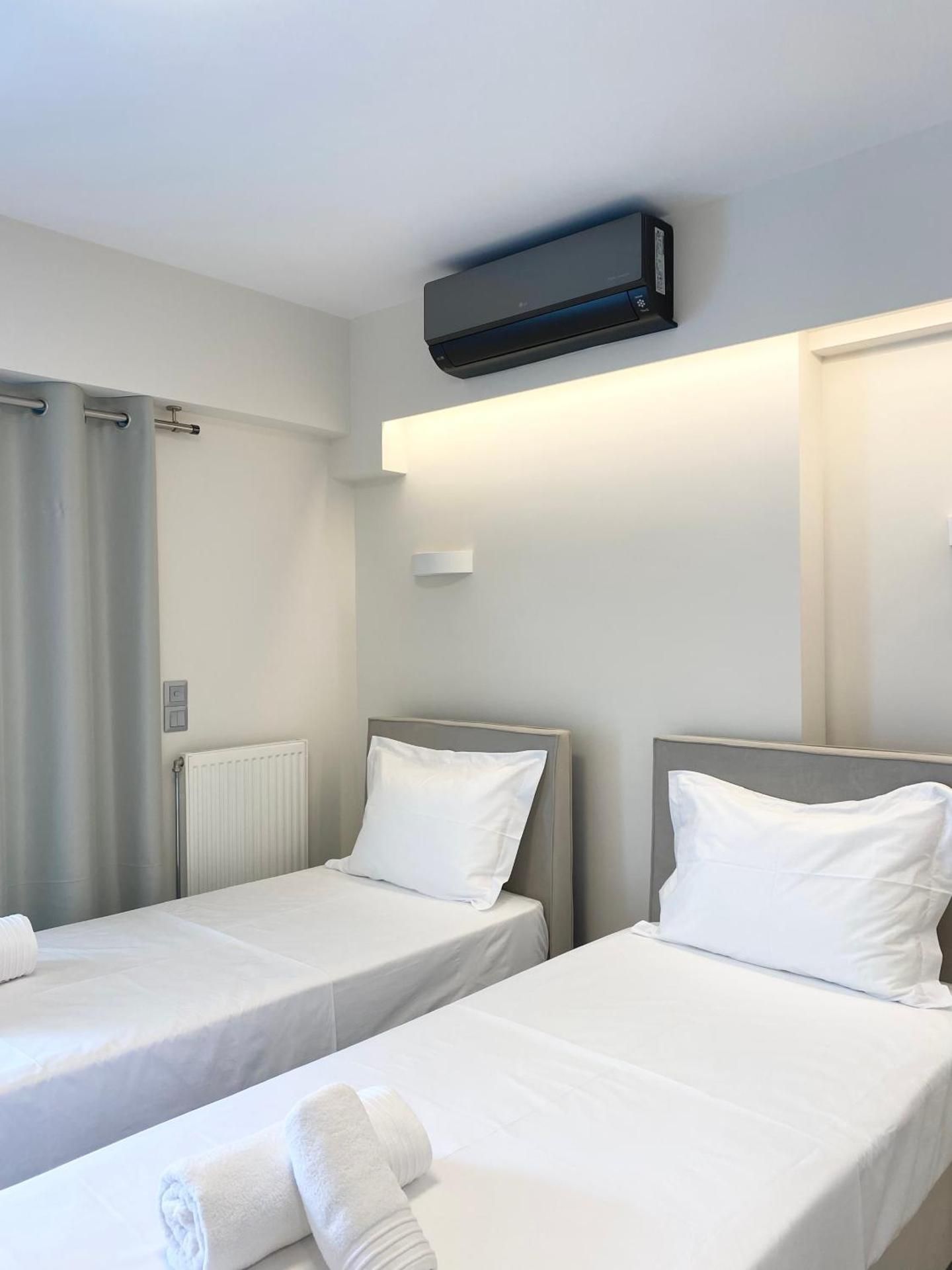 Deluxe Double or Twin Room with City View