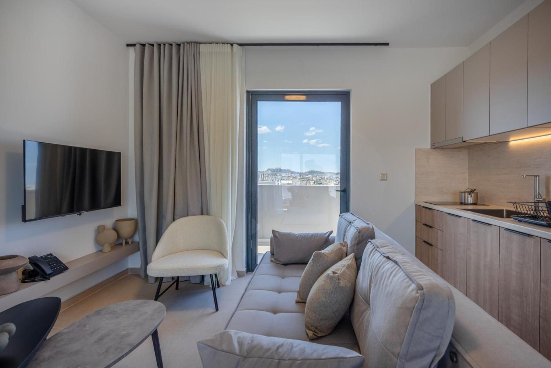 Apartment with One Single Bed and Balcony - Non-Smoking