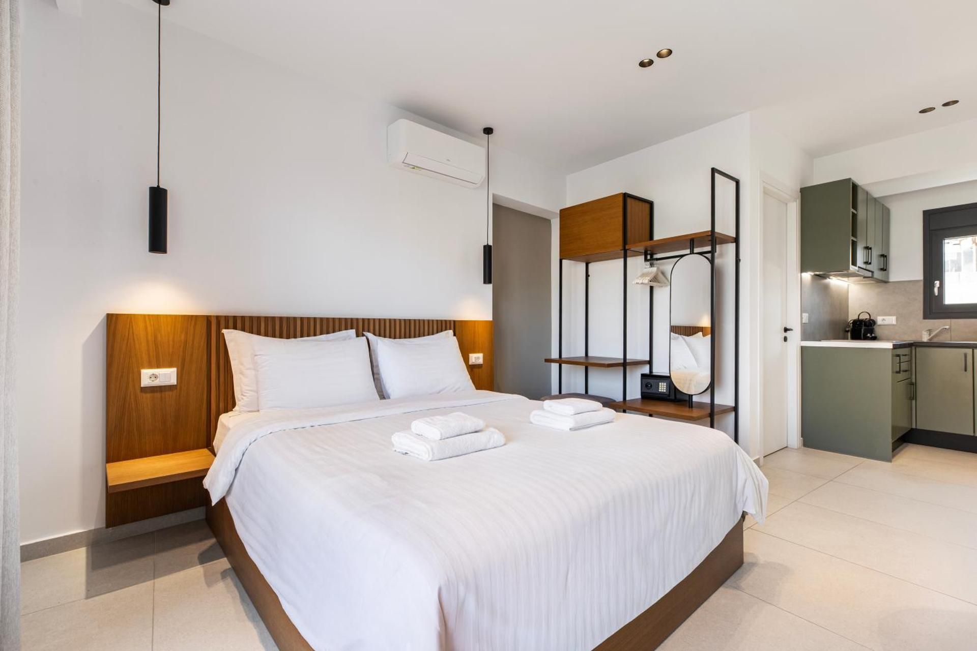 DELUXE APARTMENT