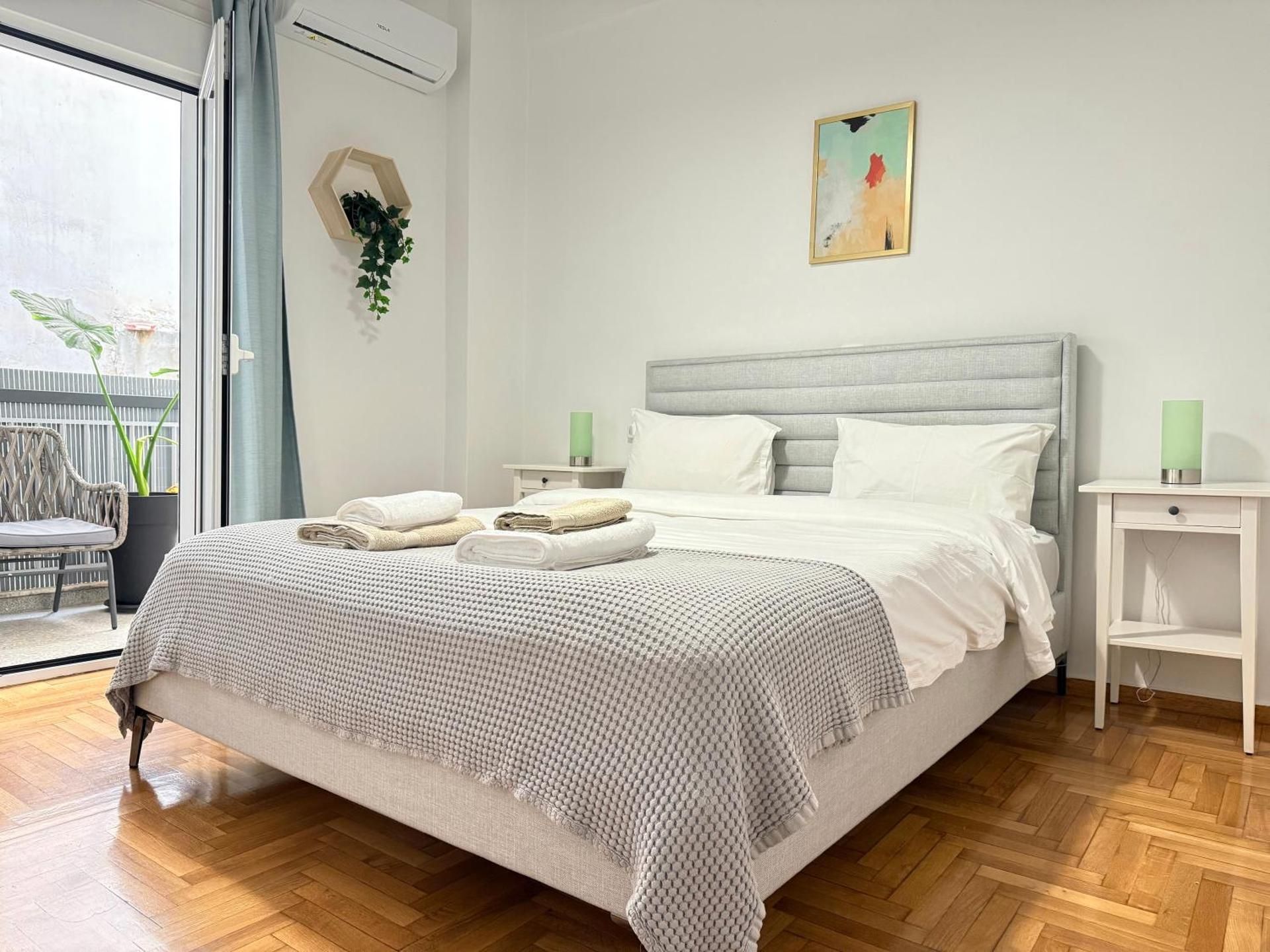 Apartment with Garden View