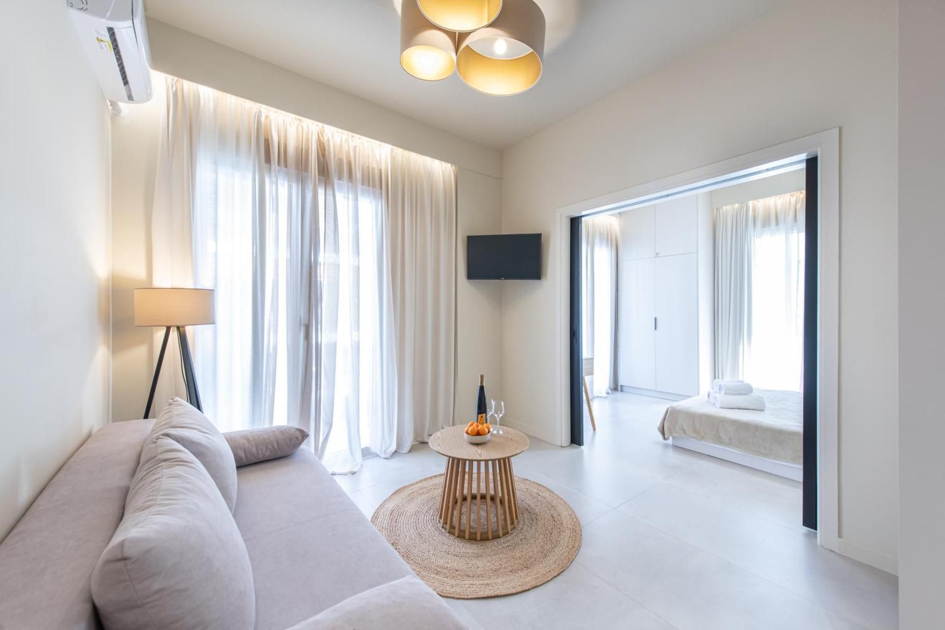 Deluxe King Suite