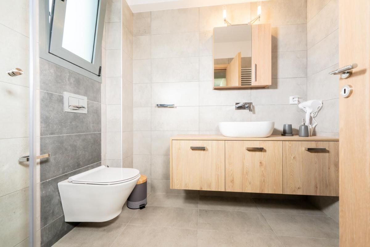 IAIRA Family Room with Balcony