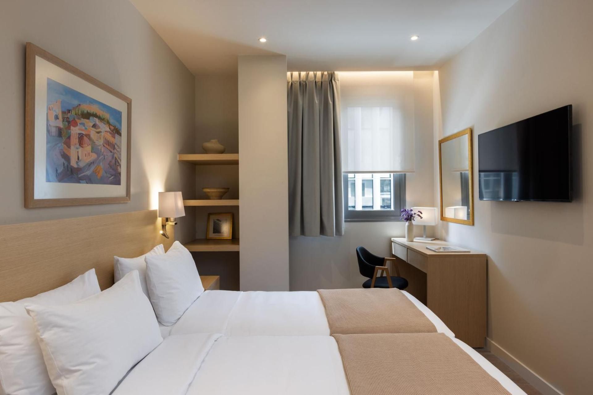 Triple Room with City View