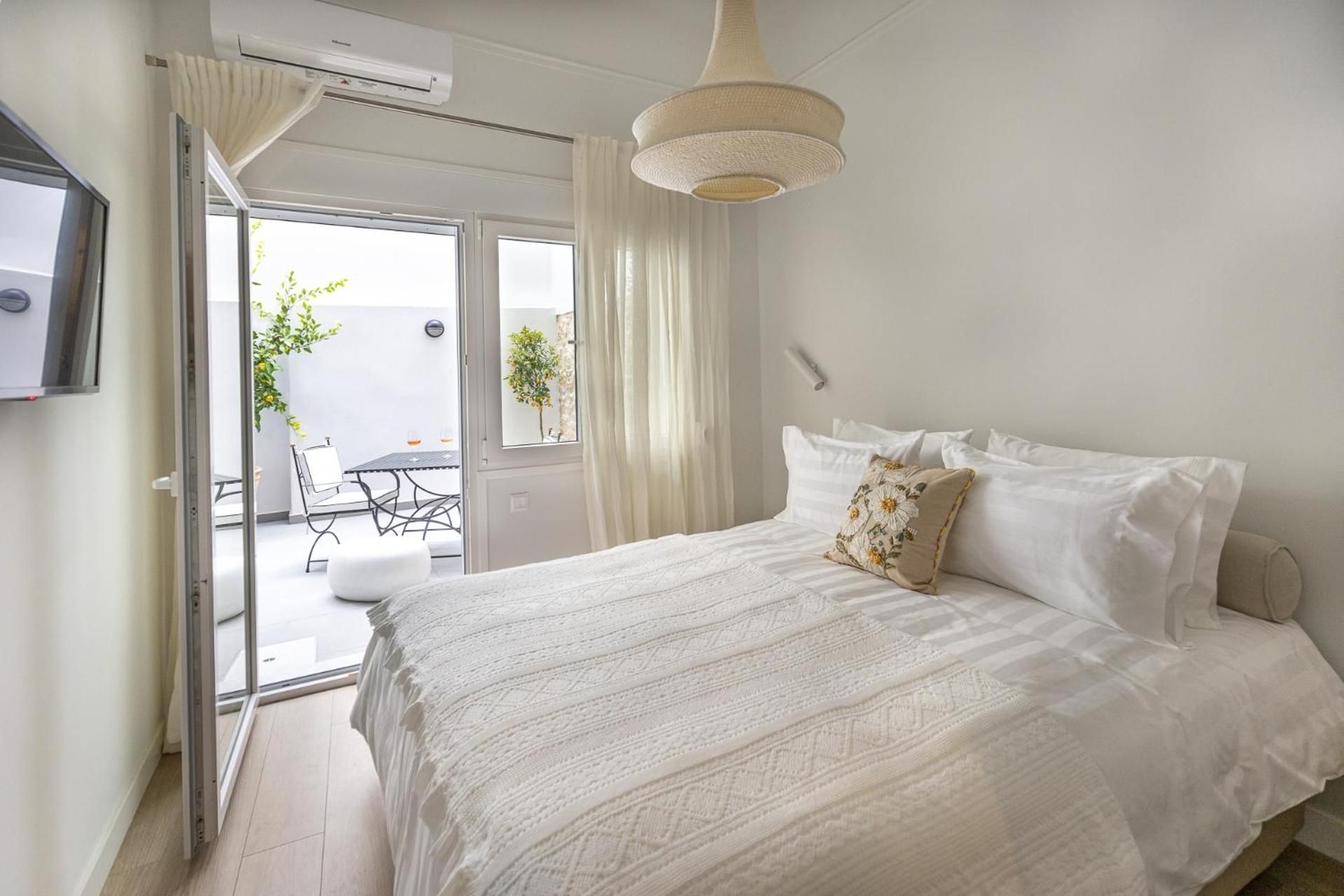 One-Bedroom Apartment with Garden