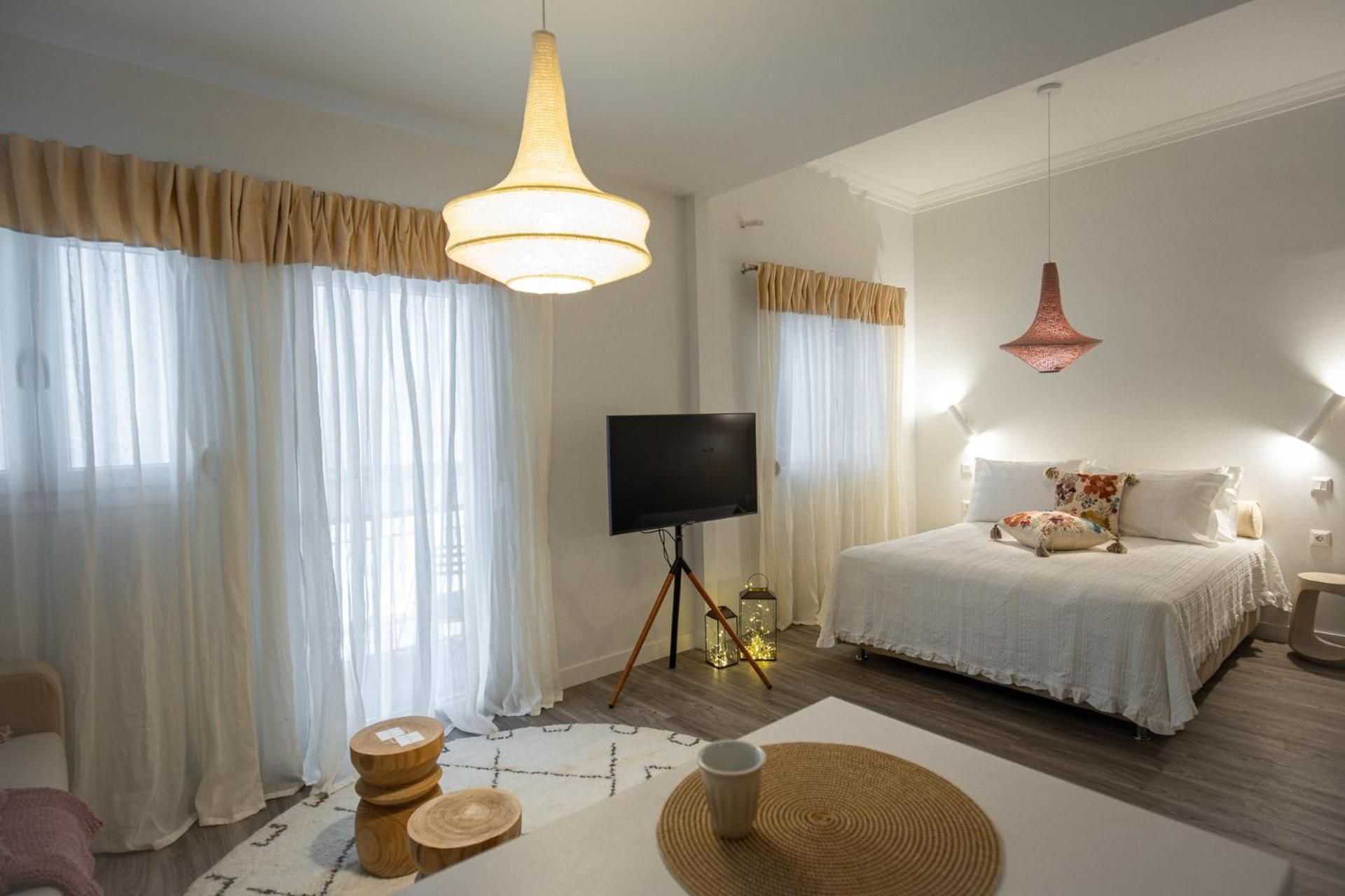 Studio Apartment with One Double Bed