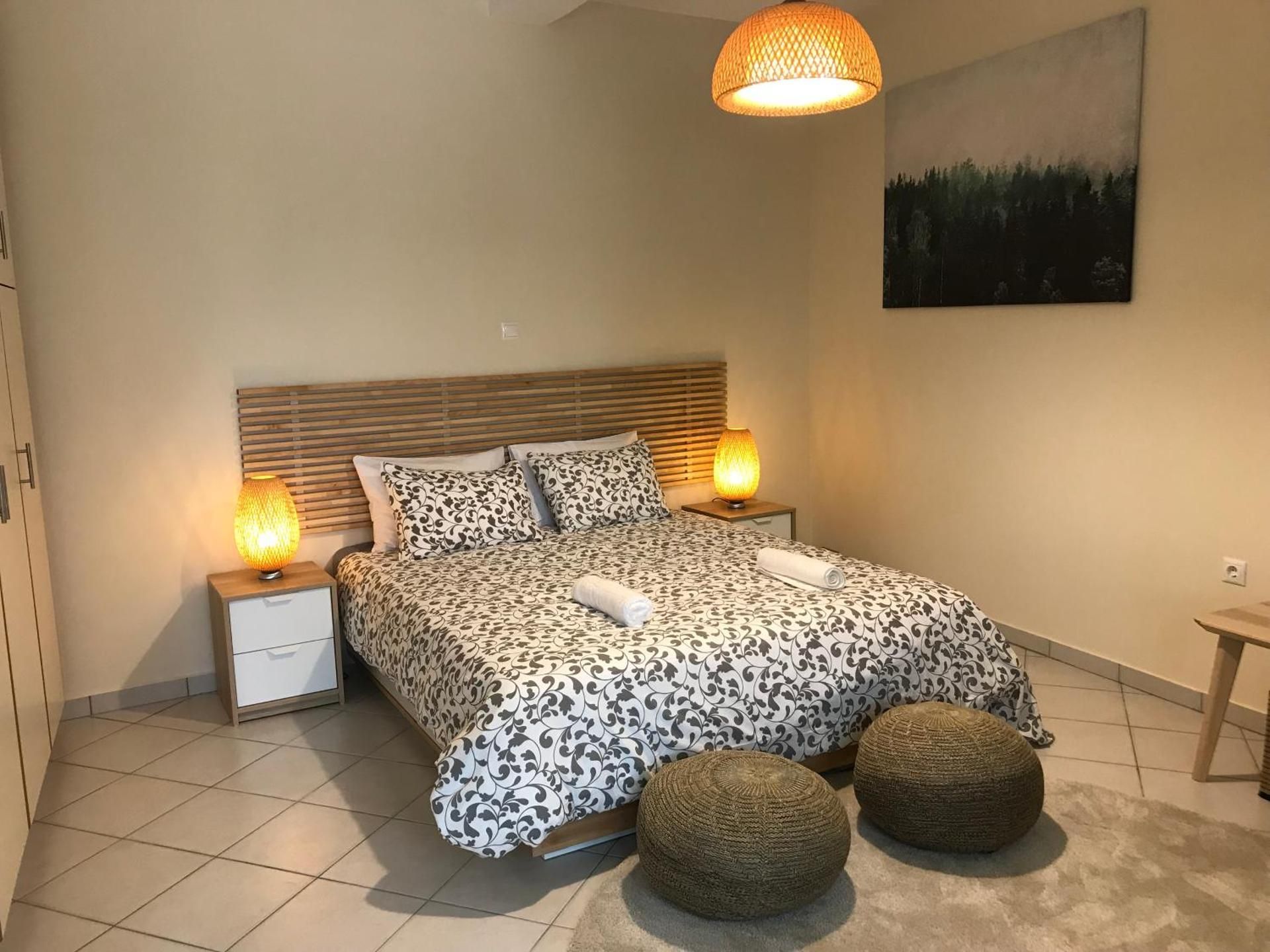 DELUXE APARTMENT