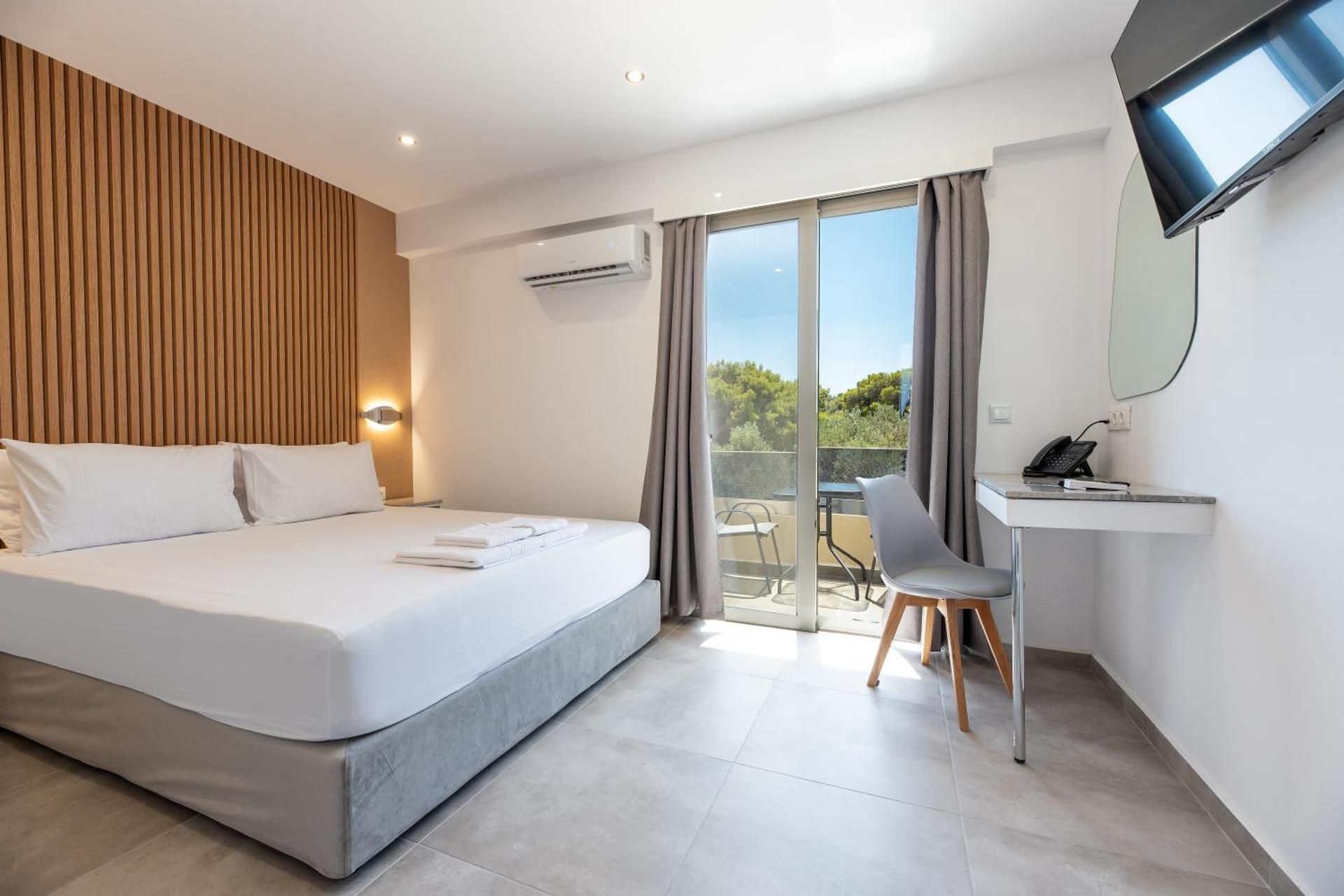 Deluxe Double Room with Balcony