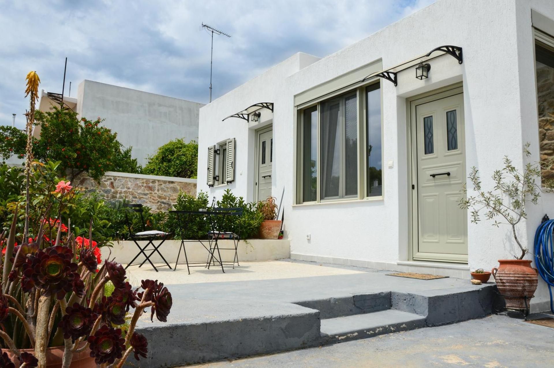 Deus Apartments_ Athens Airport