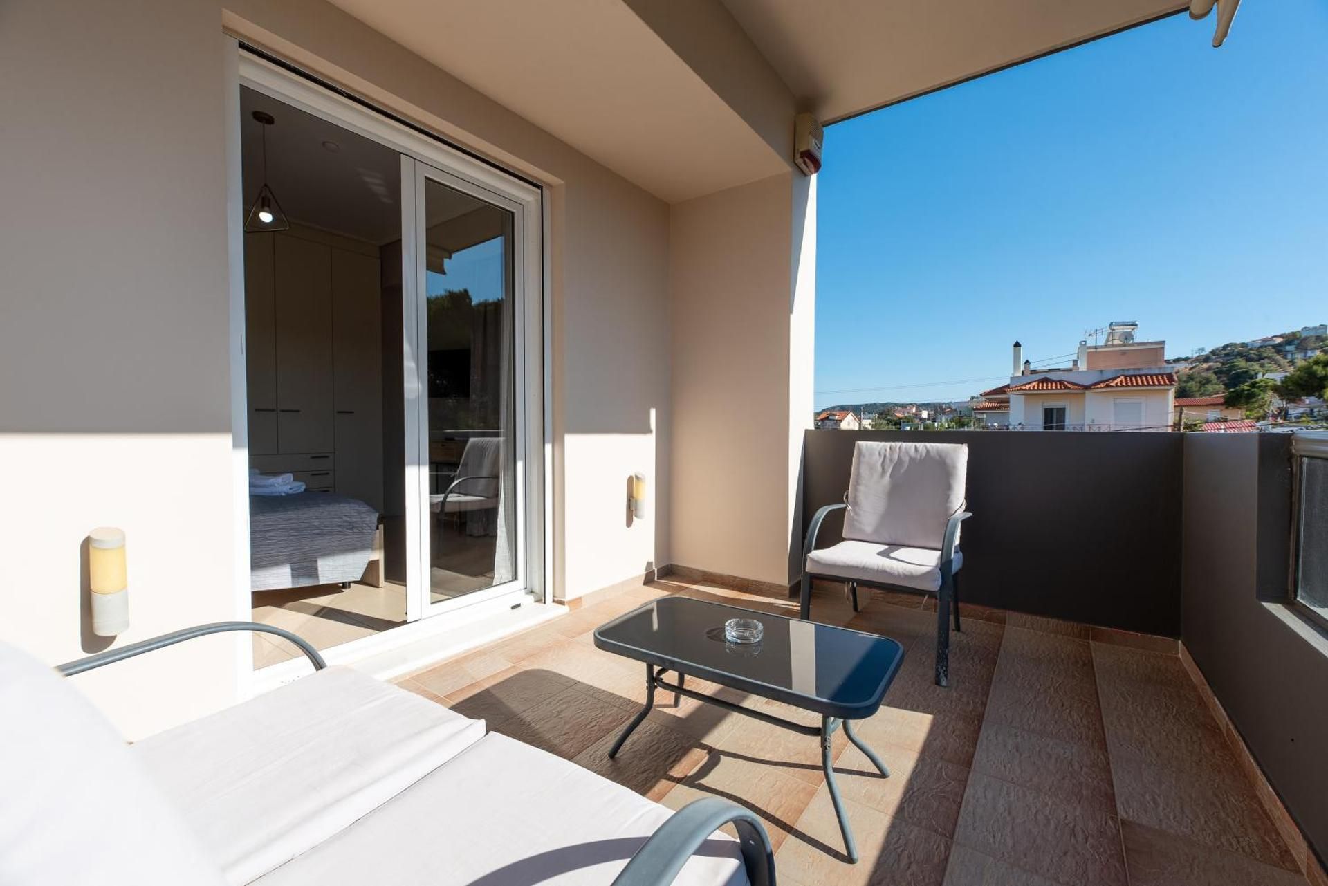 Apartment with Garden View