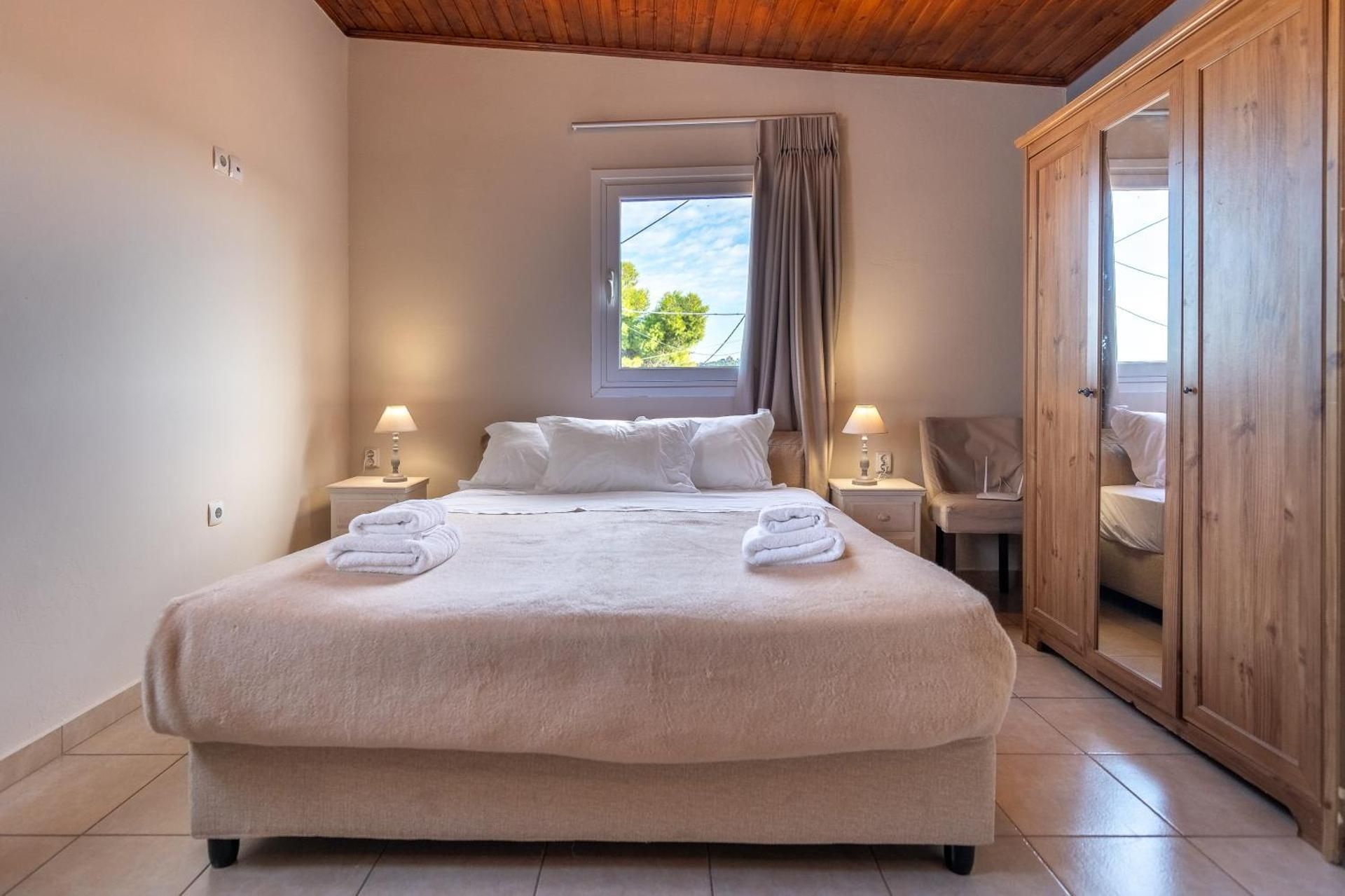 Basic Triple Room