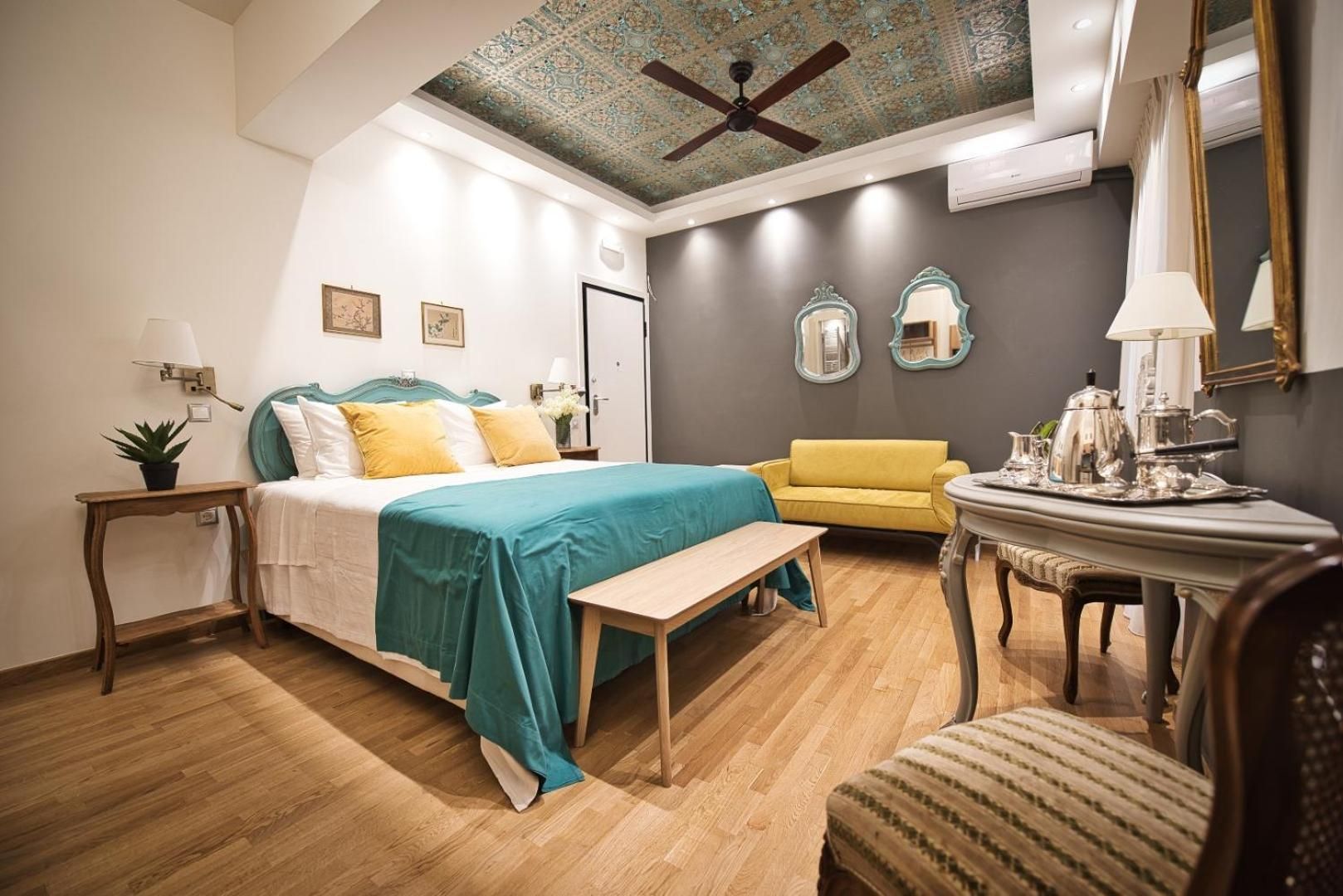 Apartment with Balcony