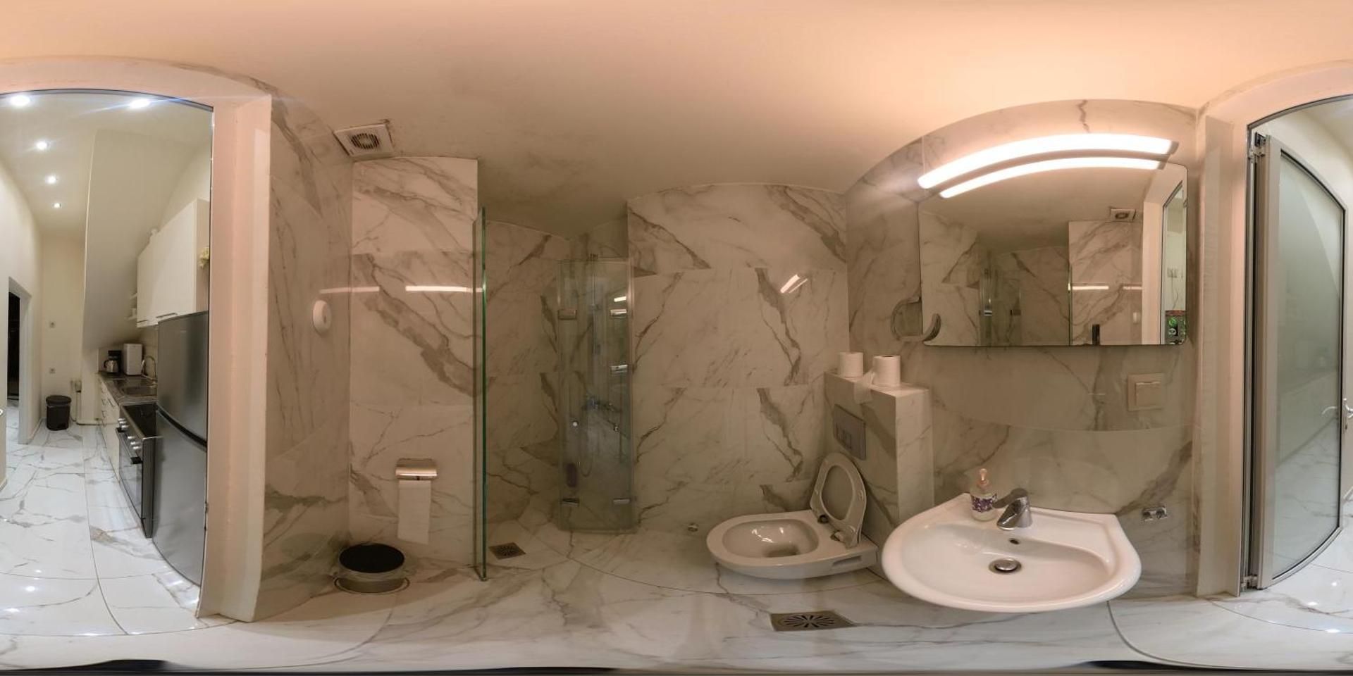 Double or Twin Room with Bathroom