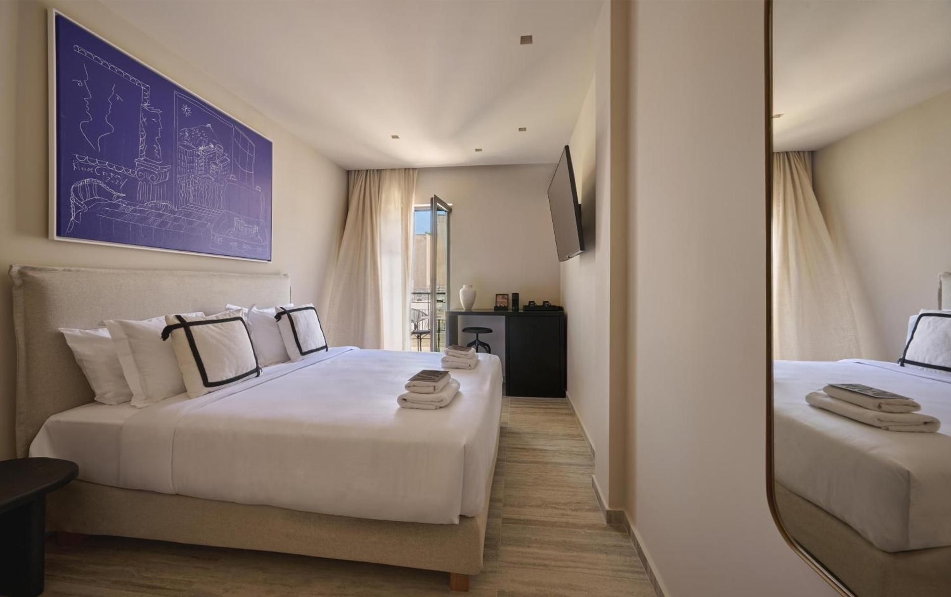 Acropolis Cozy Room with Balcony