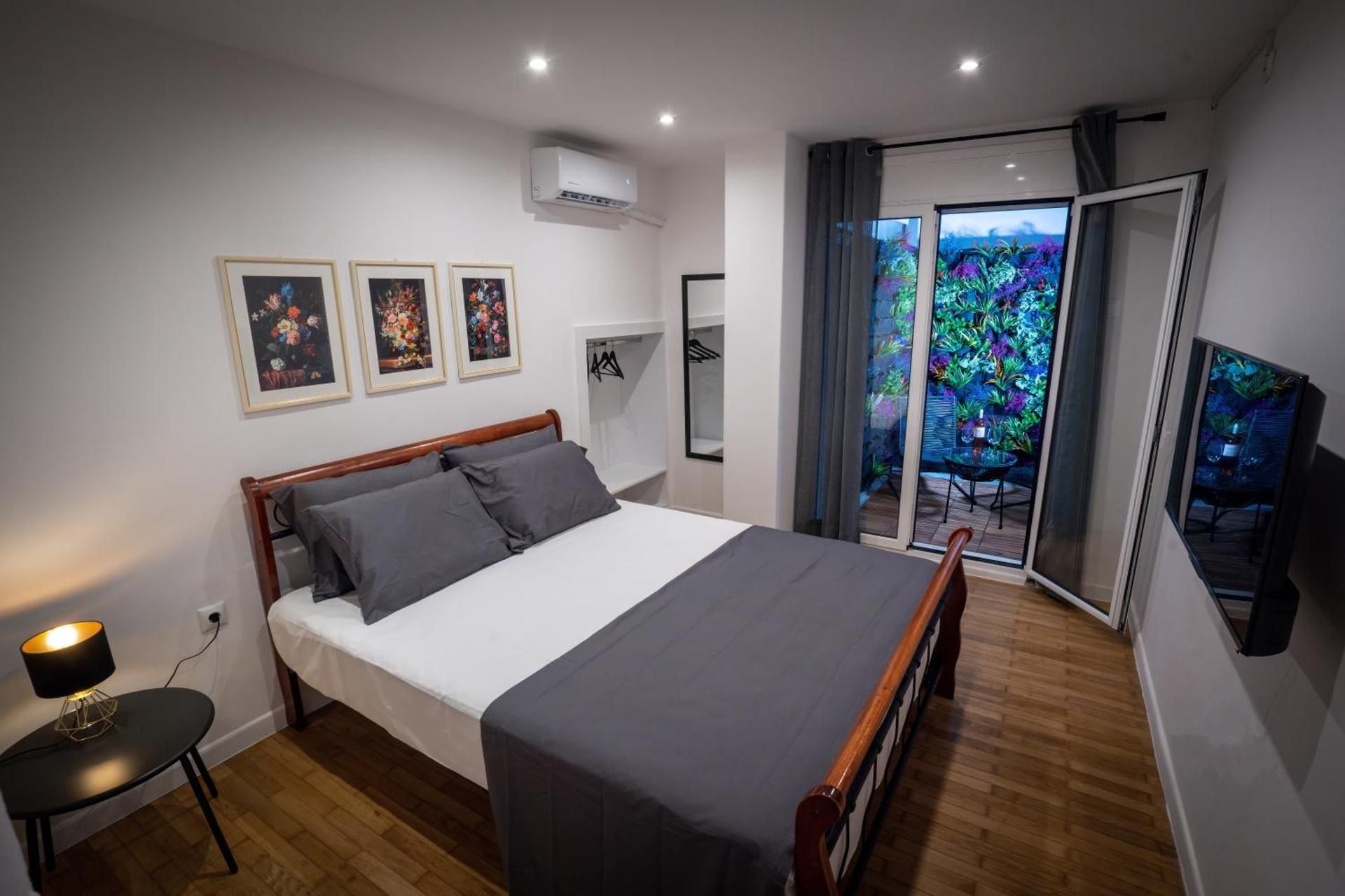 En Suite Bedroom - Sasha