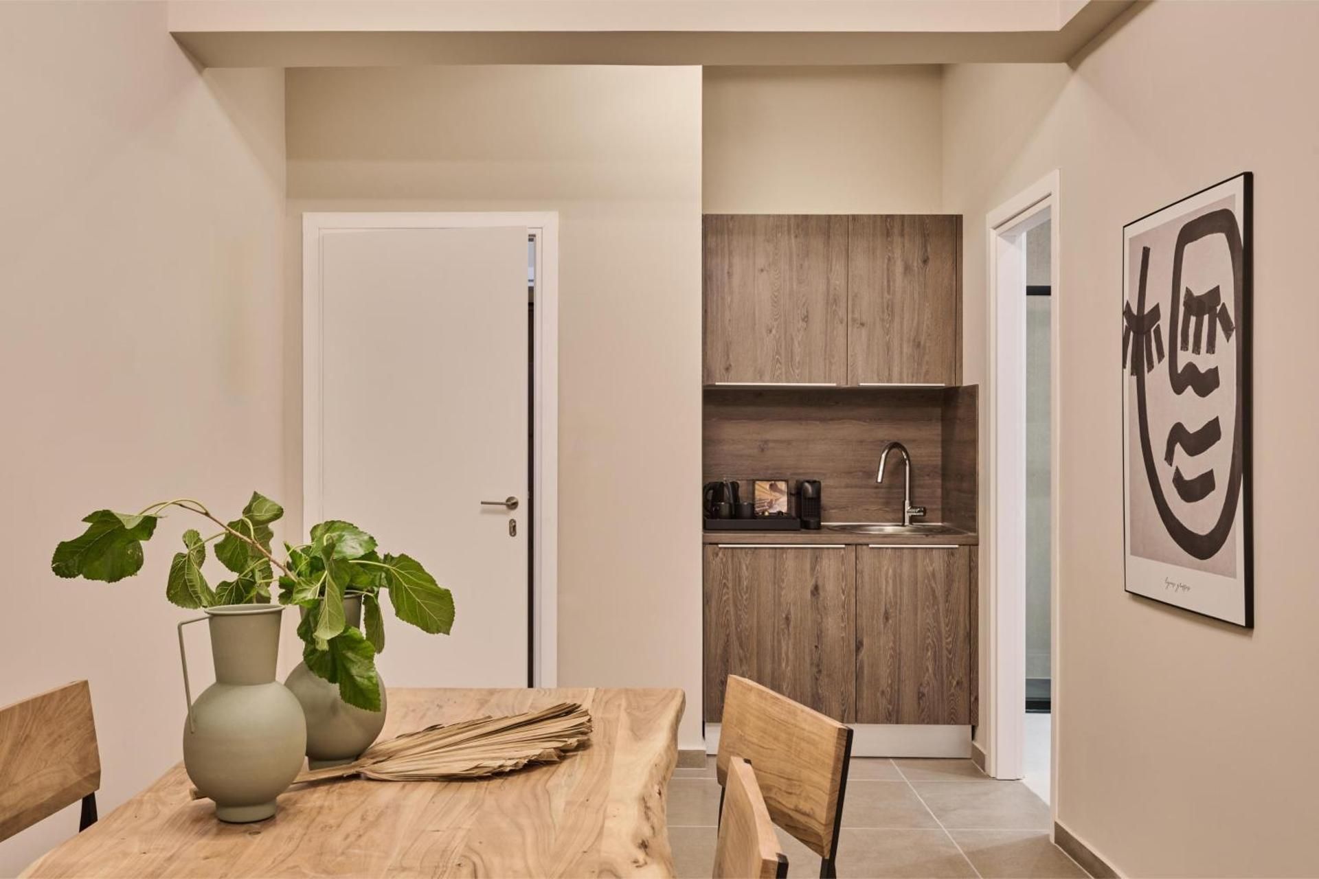 VISION Akadimias Suites