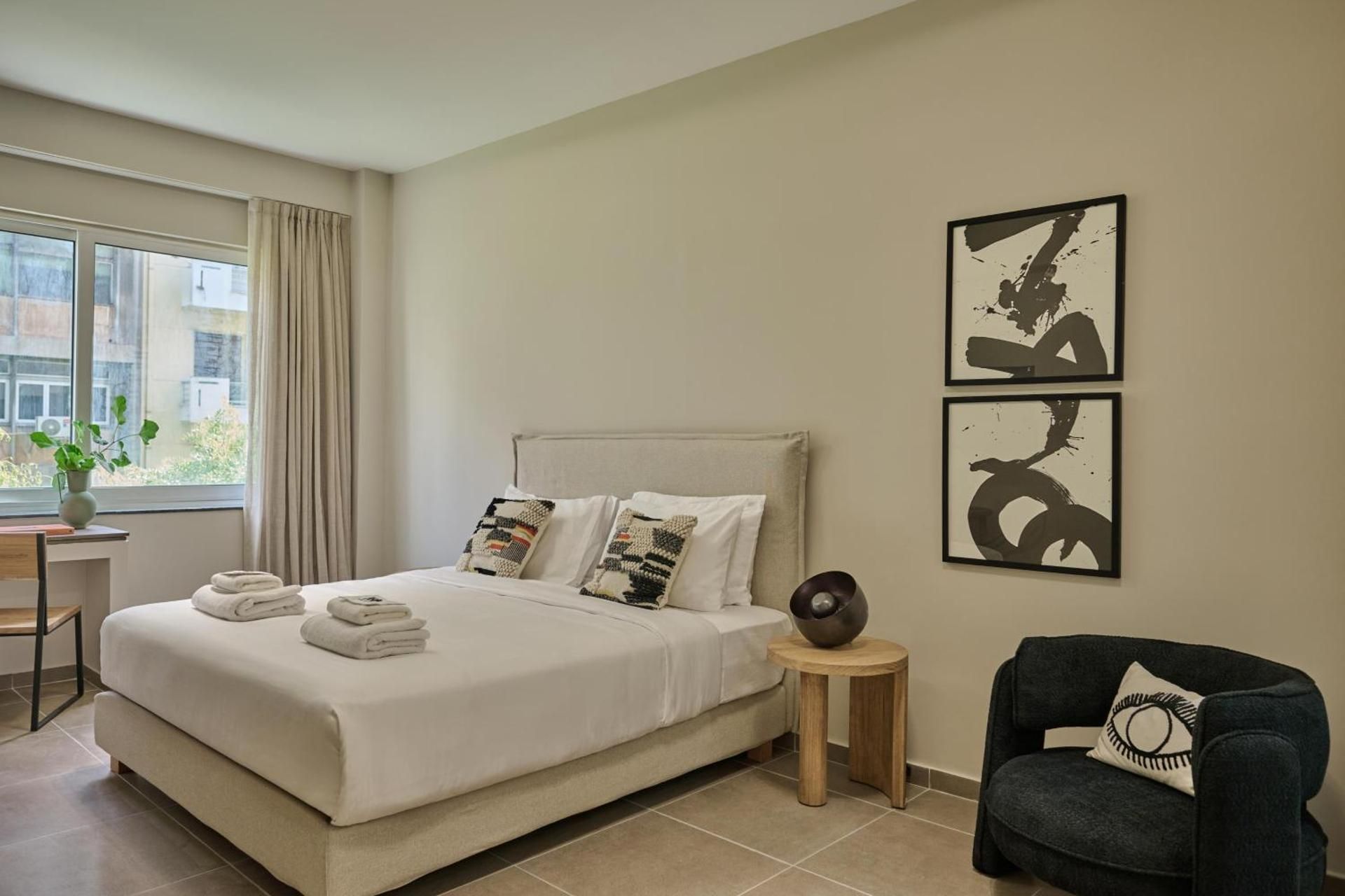 VISION Akadimias Suites