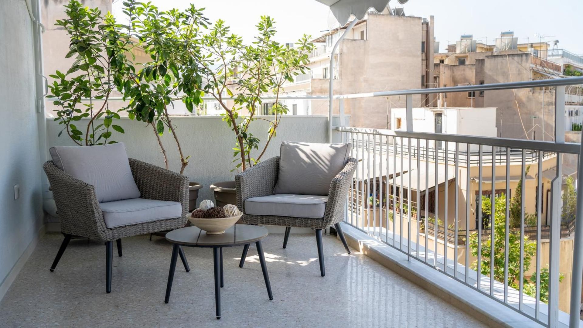 Two-Bedroom Deluxe Apartment with Balcony
