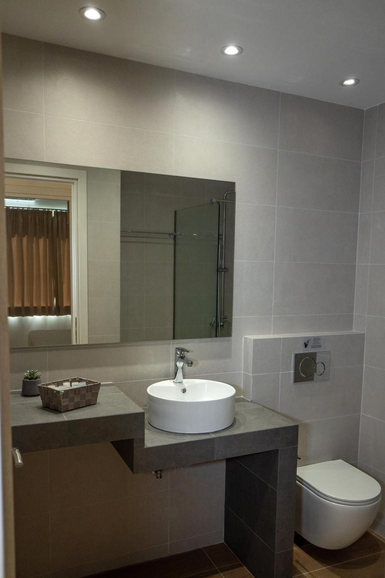 Two-Bedroom Deluxe Apartment