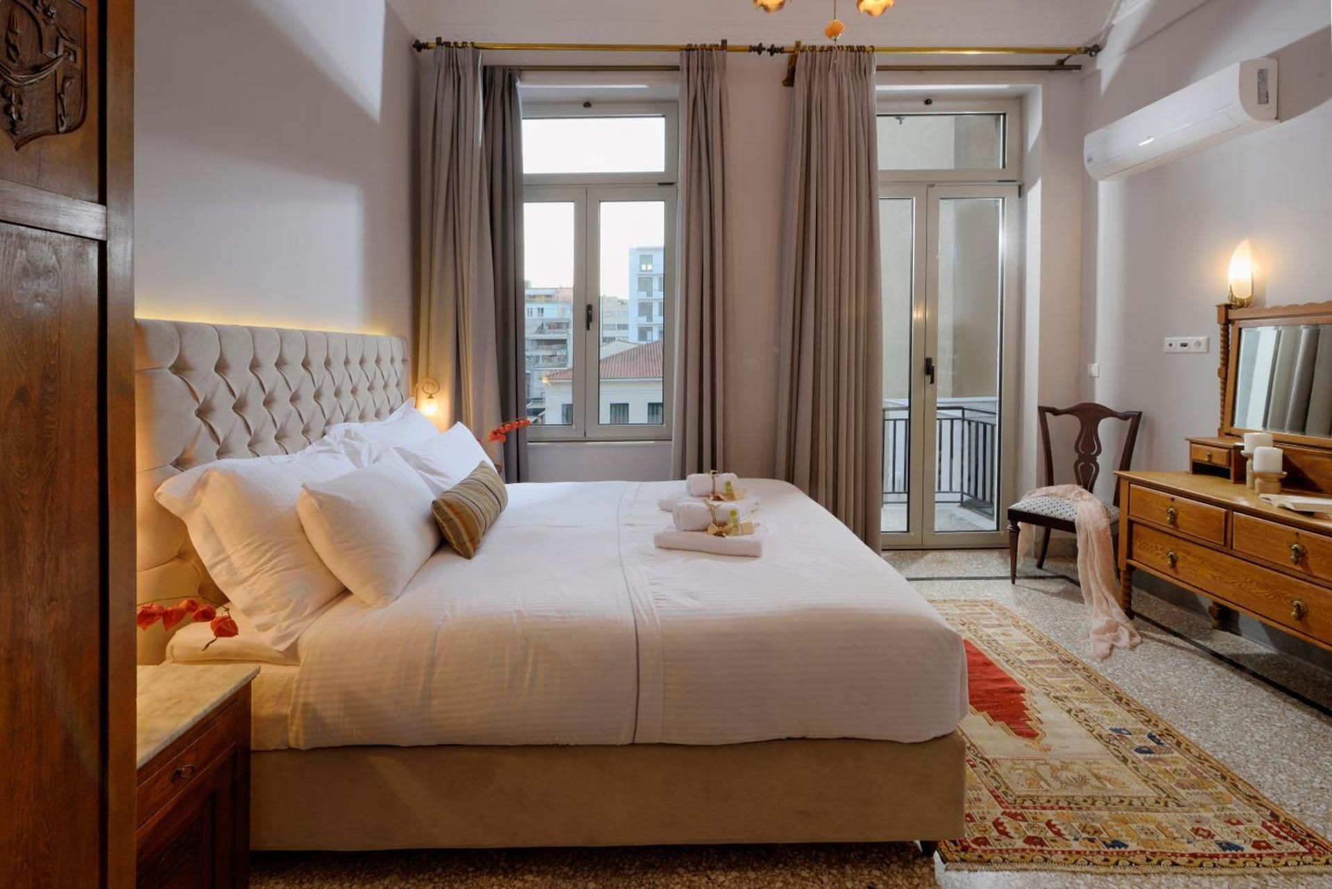 Electra Deluxe Two-Bedroom Apartment