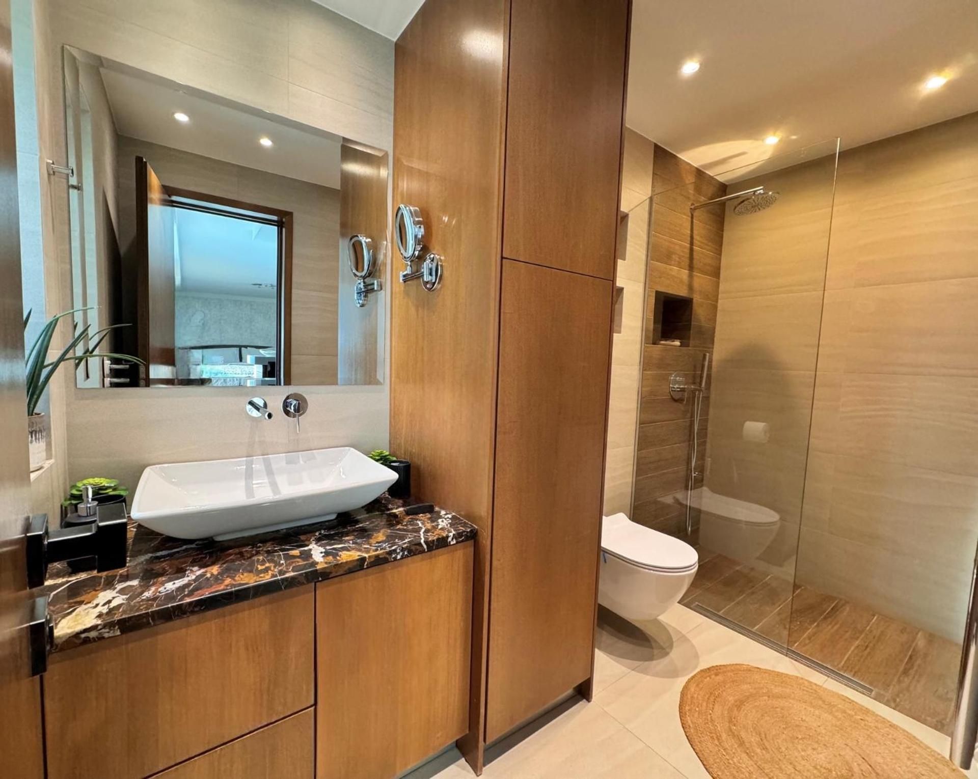 One 360 Skyline Athens Penthouses Penthouse Suite with private Infinity Jacuzzi 2