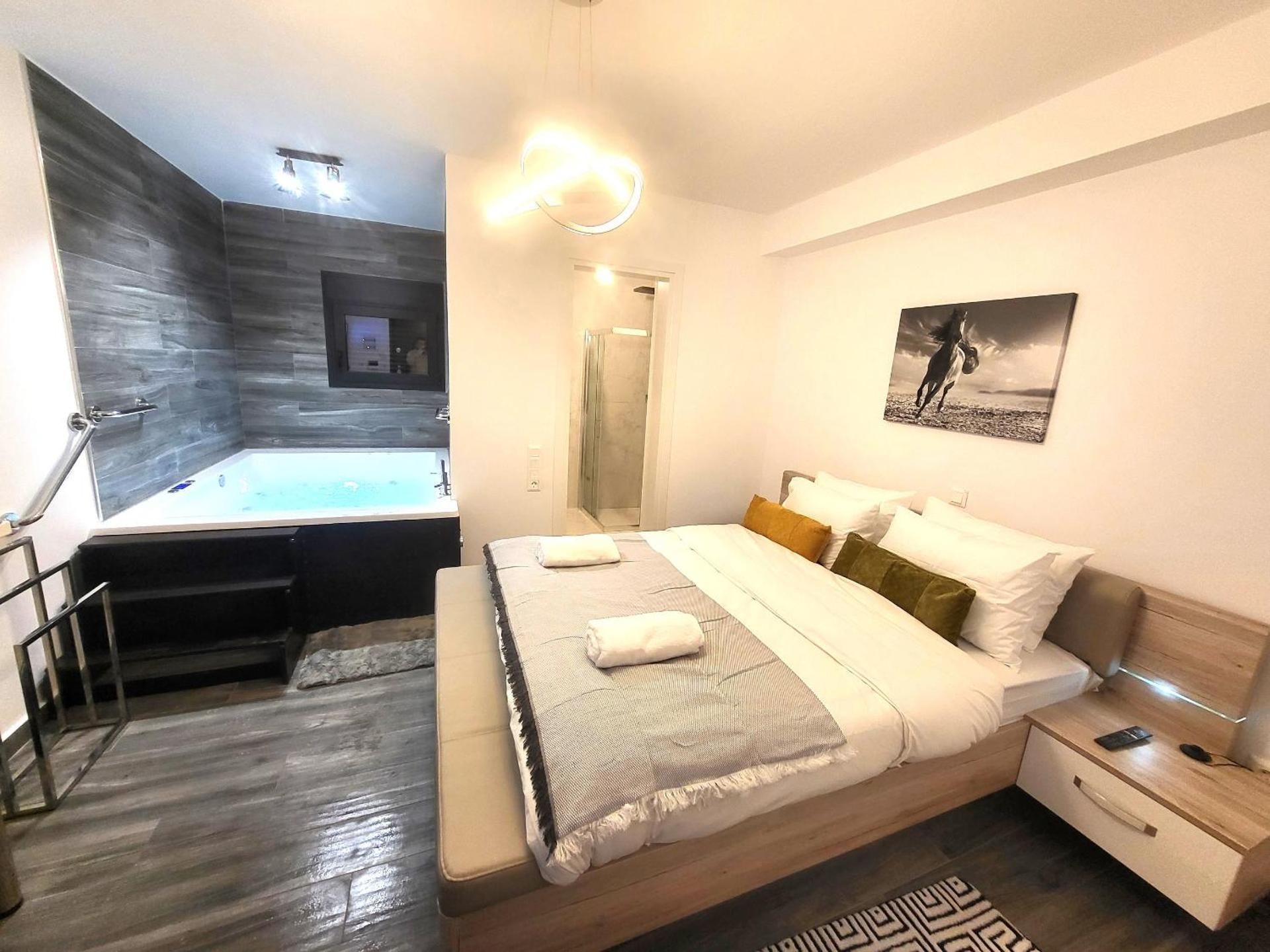 King Suite with Spa Bath