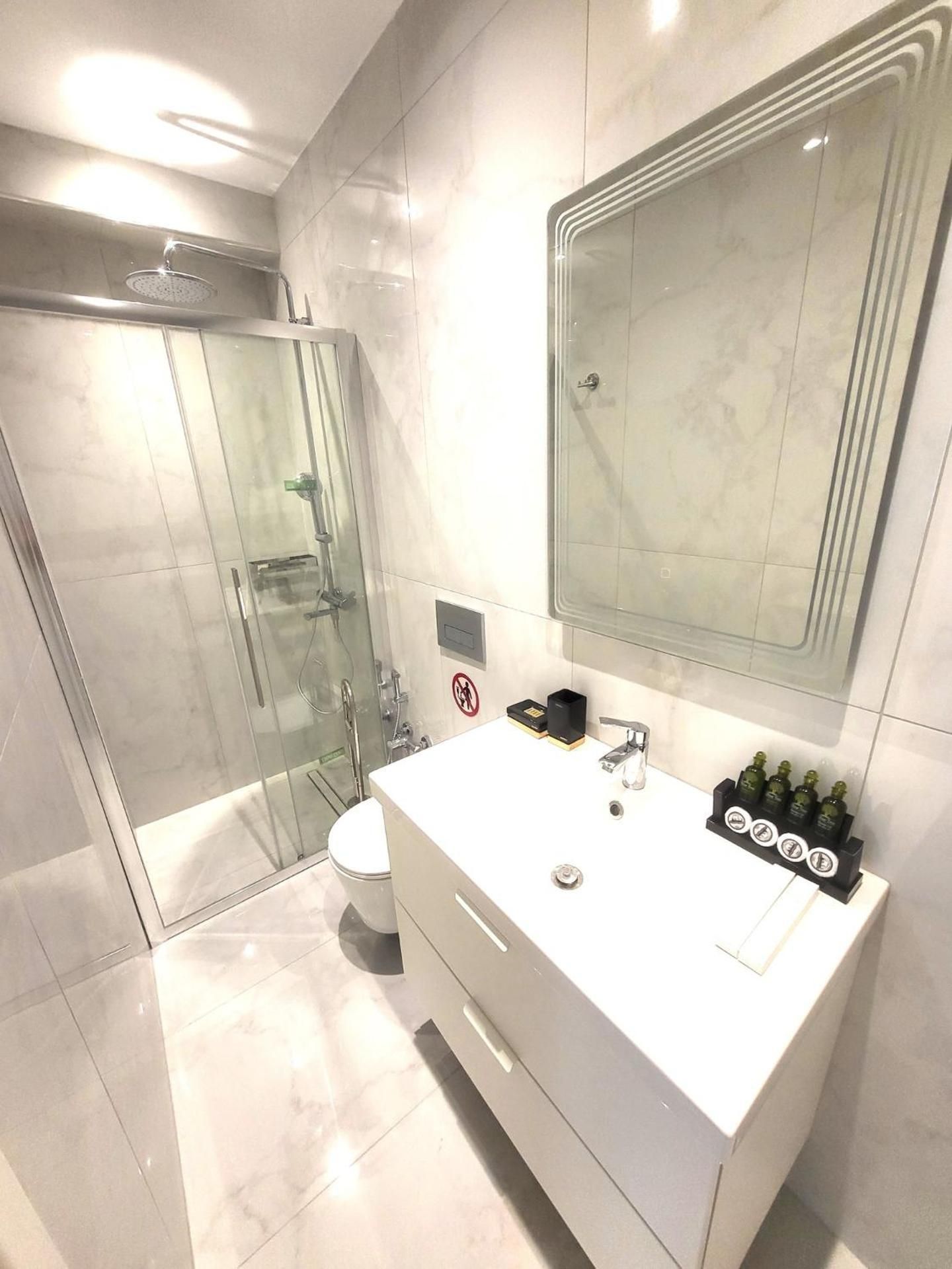 Two-Bedroom Deluxe Apartment with Balcony