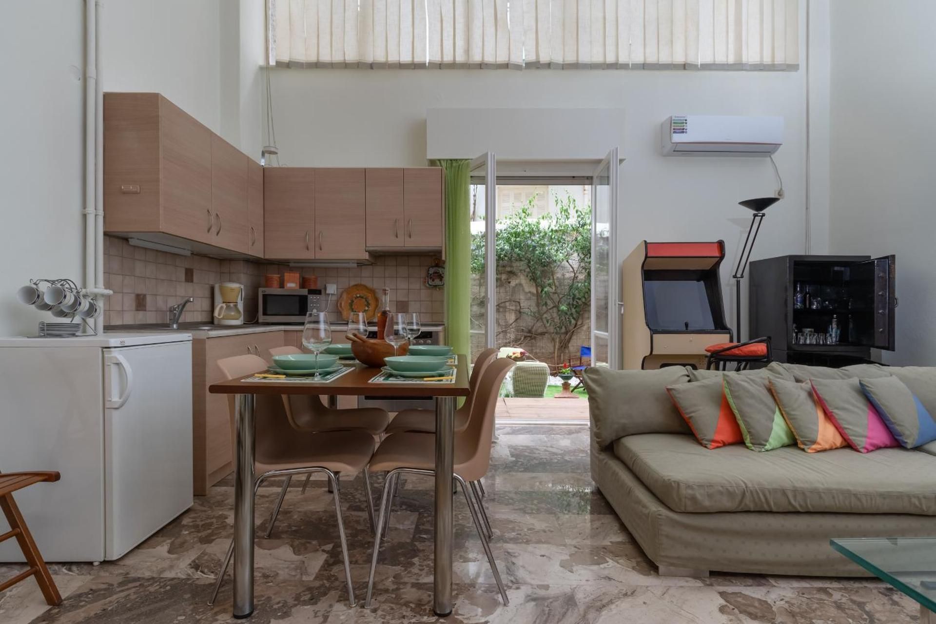 Acropolis Koukaki Loft Private Garden