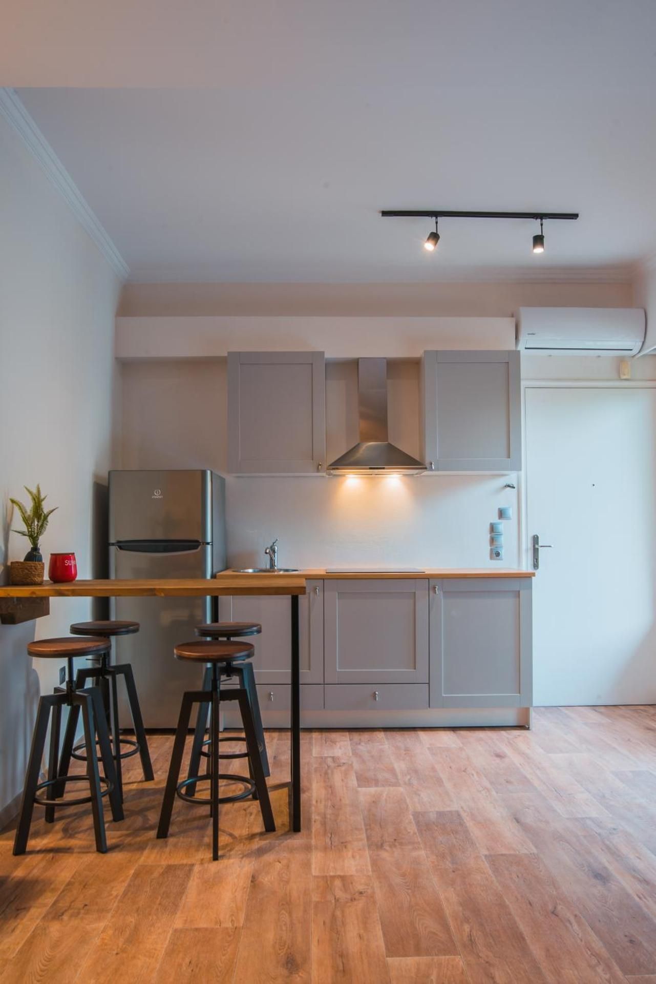 NOHO Boutique , premium living Lazeon 7