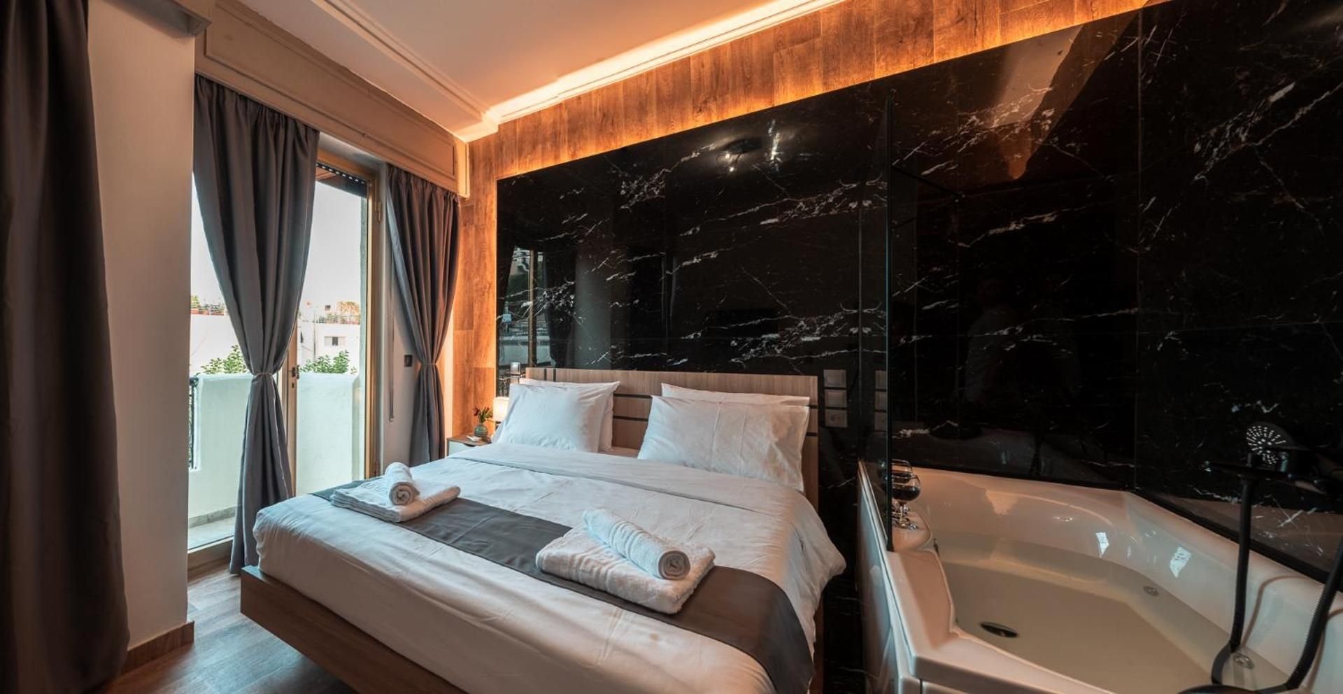 NOHO Boutique , premium living Lazeon 7 Luxury Suite with Spa Bath