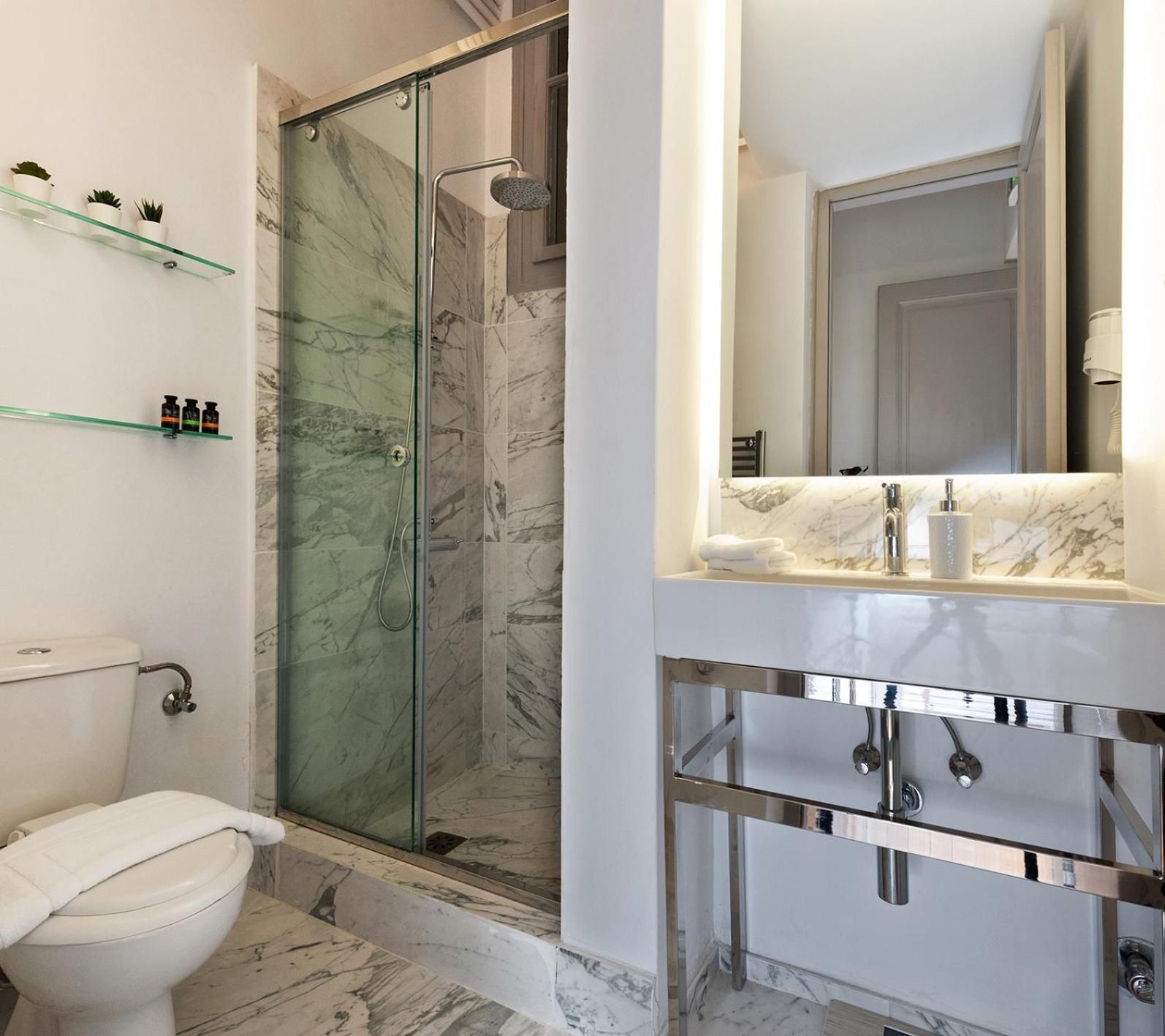 Acropolis TownHouseCo Suites Apollo Suite 2