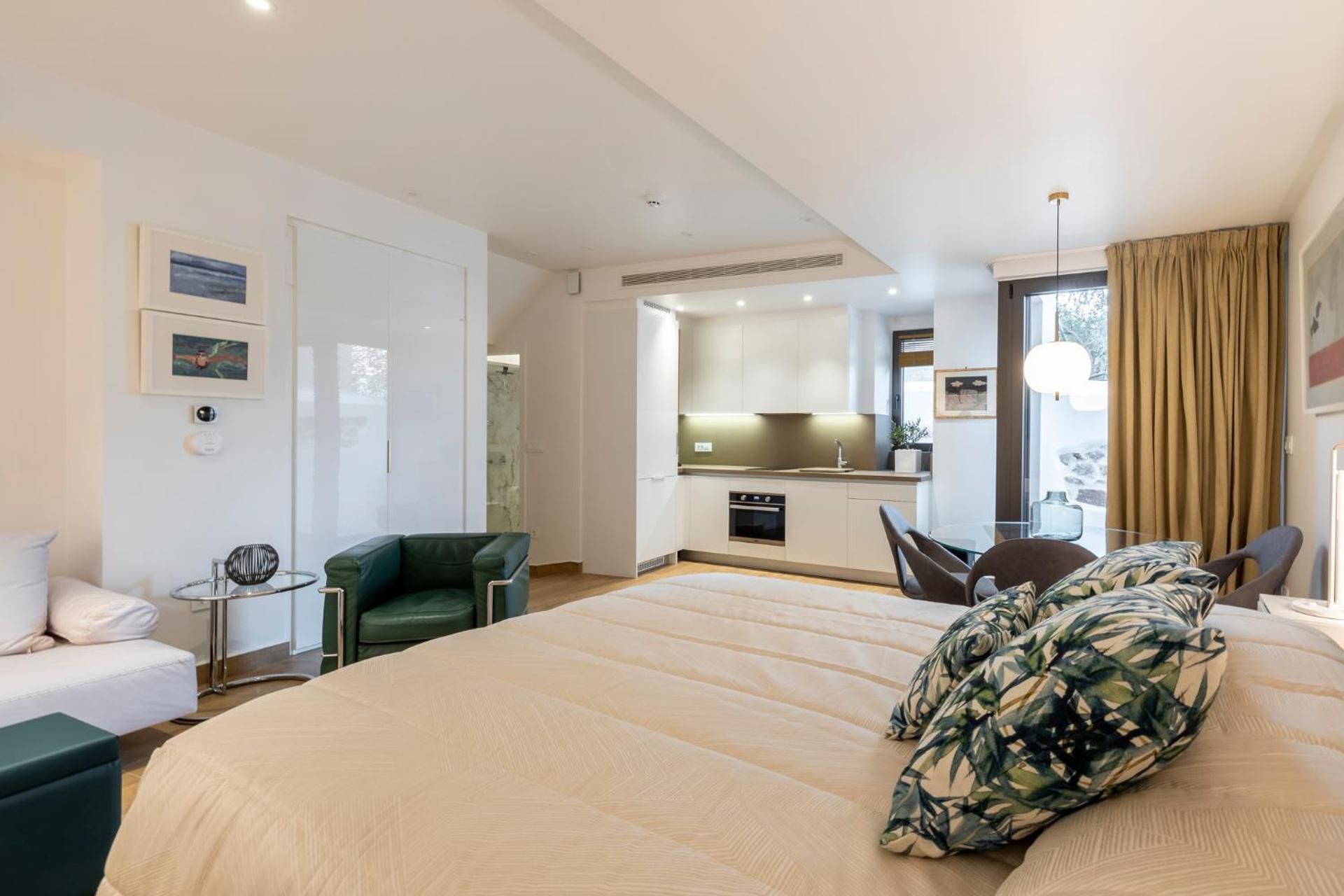 Standard Apartment