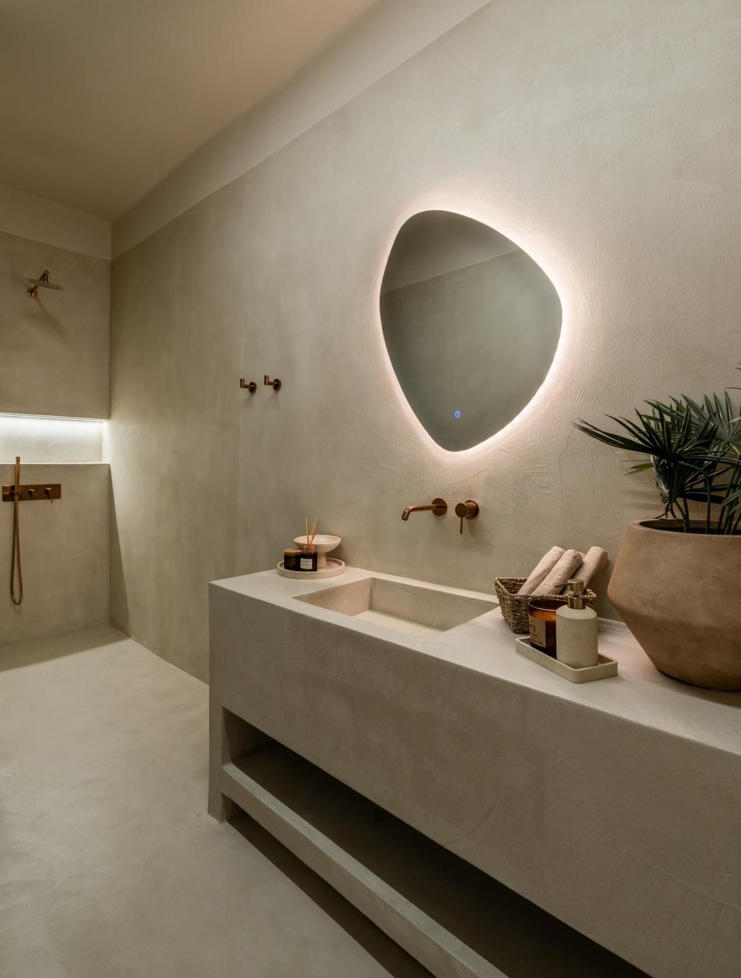 One-Bedroom Superior Apartment with Plunge Pool