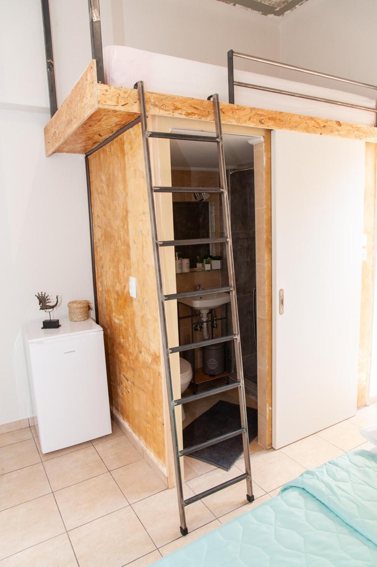 Standard Studio