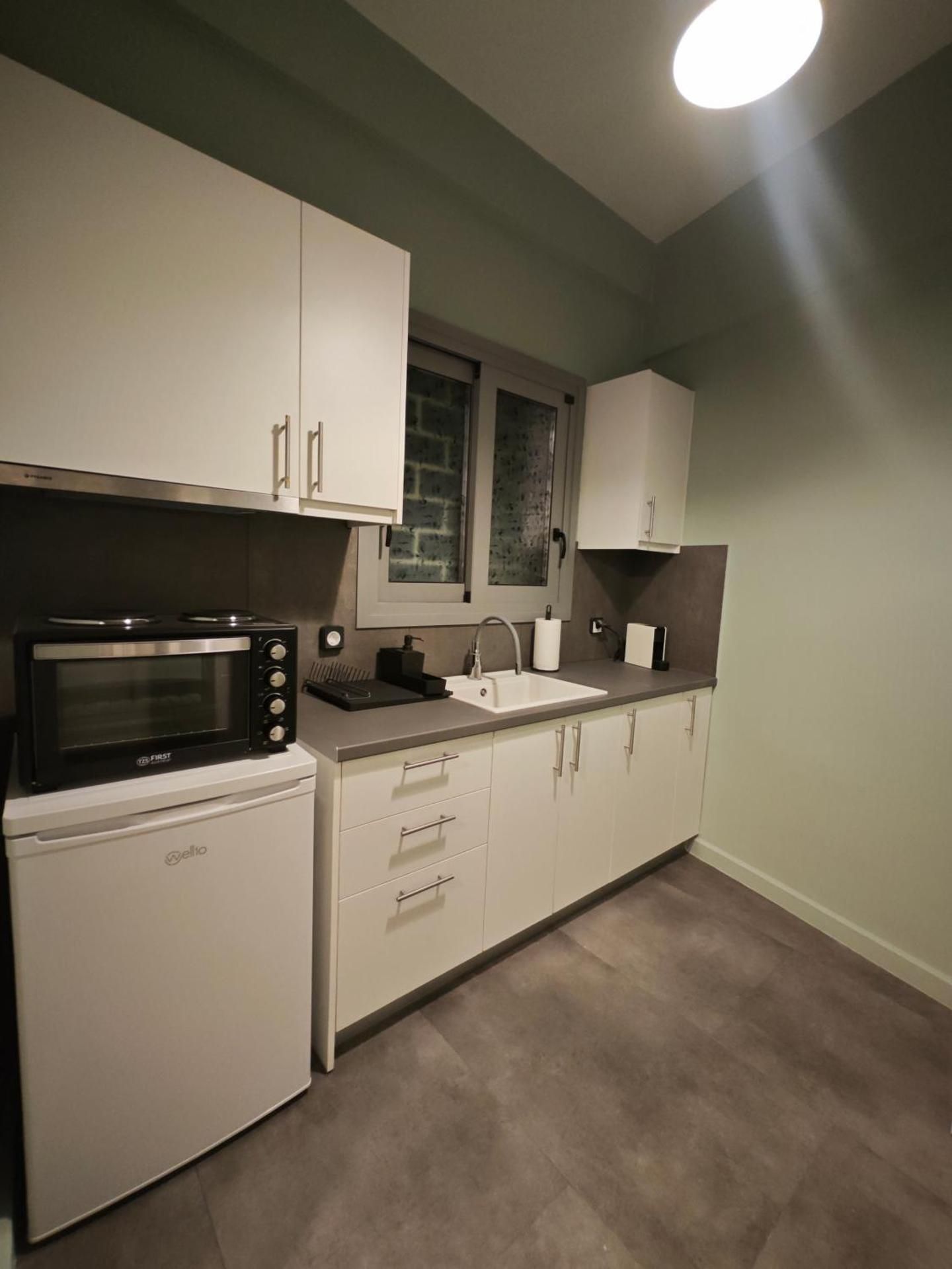 One-Bedroom Apartment with Balcony
