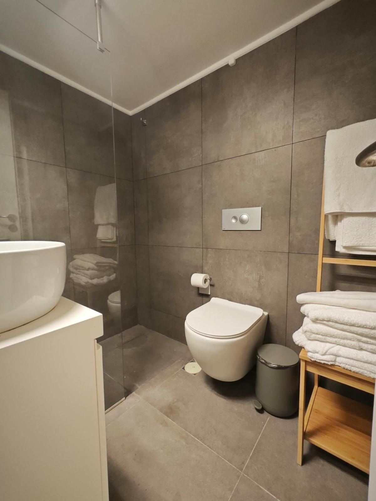 One-Bedroom Apartment with Balcony
