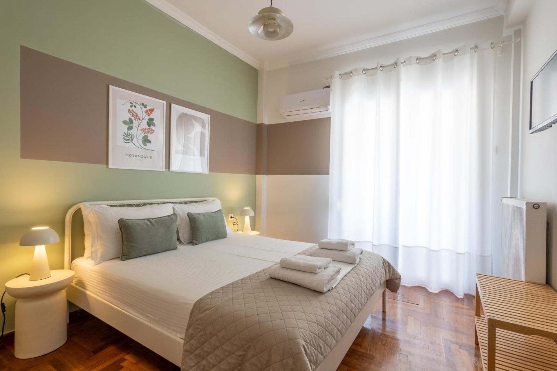 Two-Bedroom Apartment (4-6 Adults)